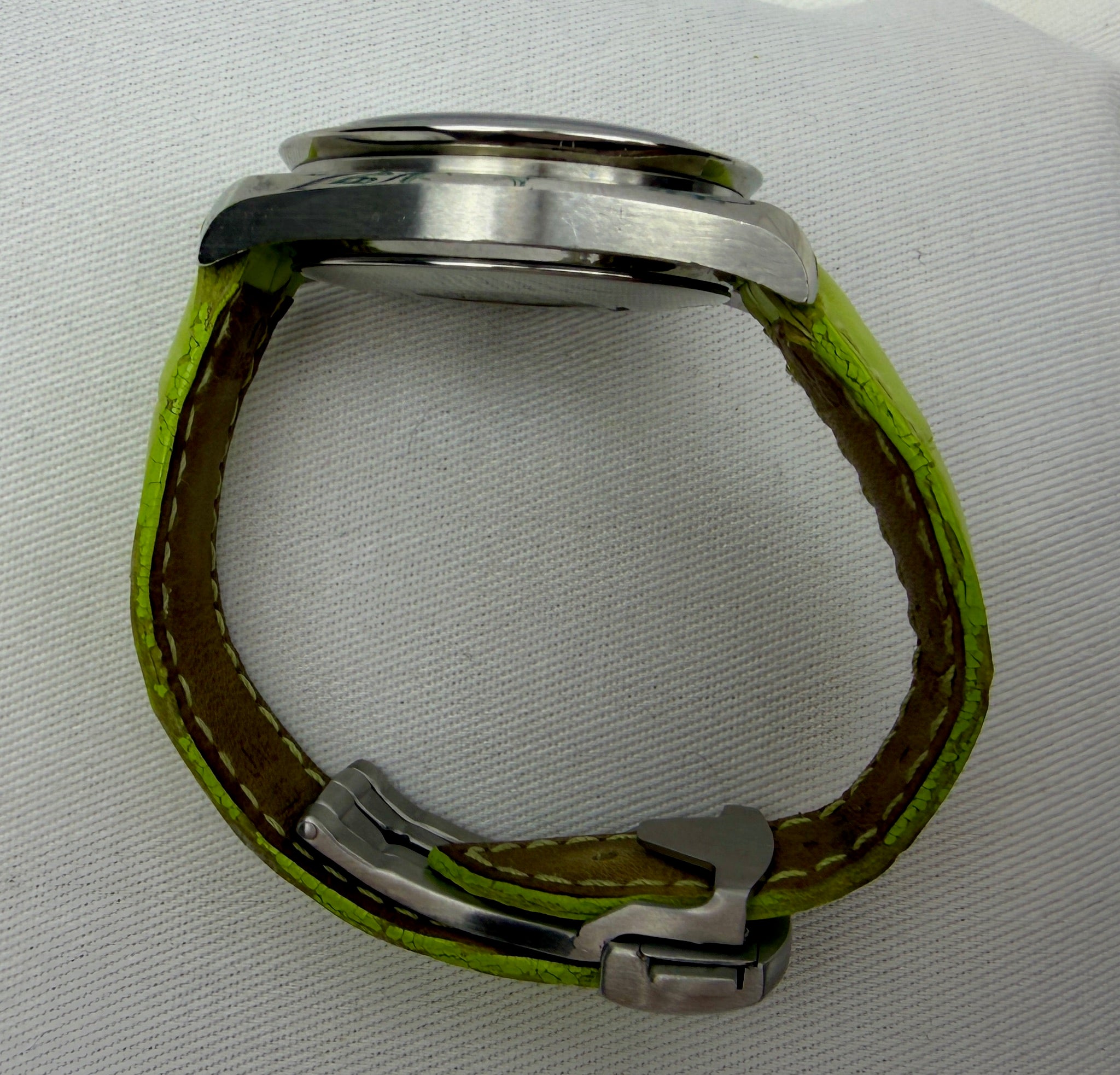 Case #262 — Omega Speedmaster Reduced Green  Ref. 3815.70.36