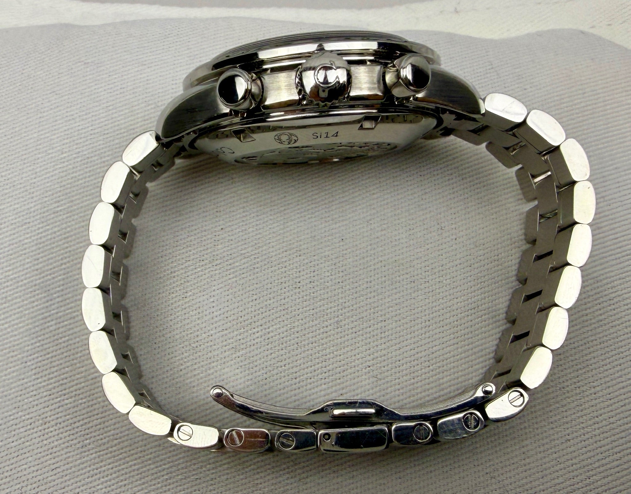Case #284 — Omega Speedmaster 38  Ref. 324.30.38.50.01.001