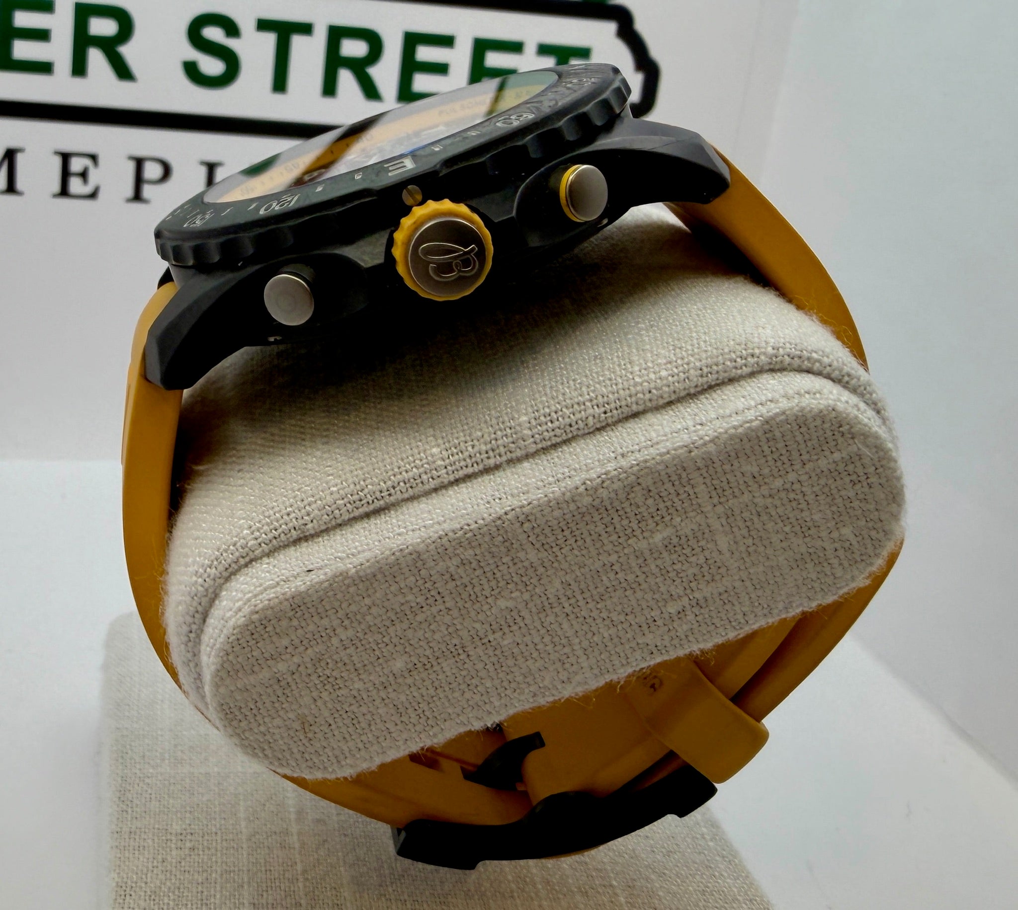 Case #173 — Breitling Endurance Pro 44mm  Ref. X82310A41B1S1