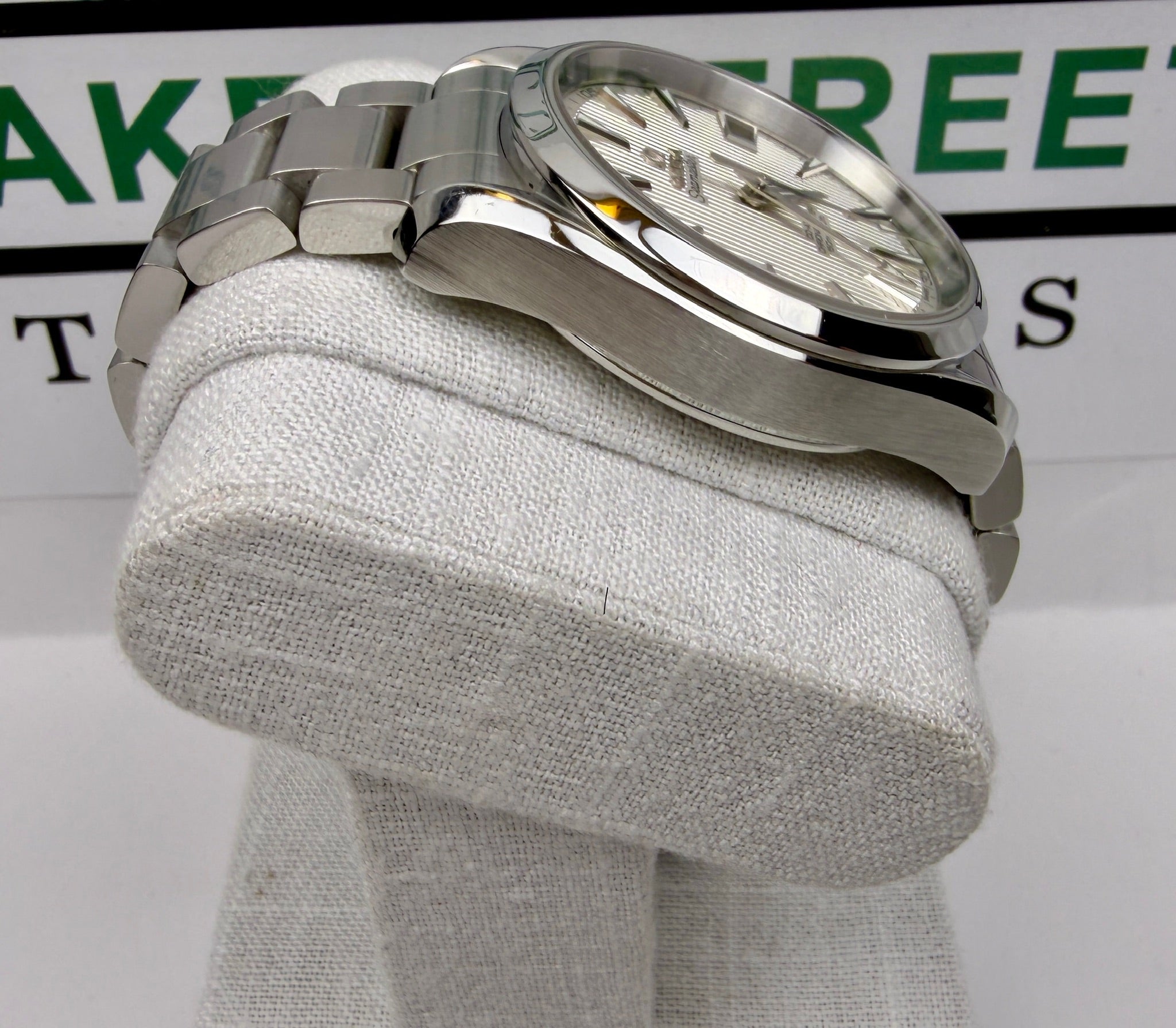 Case #287 — Omega Seamaster Aqua Terra 38.5mm White Dial  Ref. 231.10.39.21.02.001