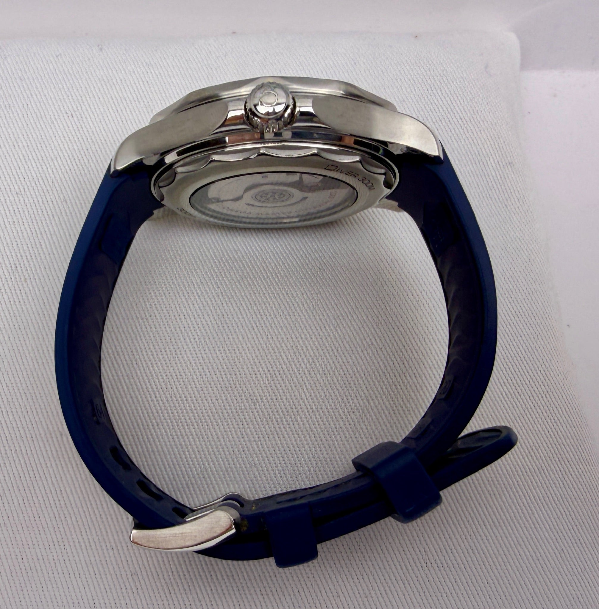 Case #299 — Omega Seamaster Diver 300M Blue on Rubber  Ref. 210.32.42.20.03.001