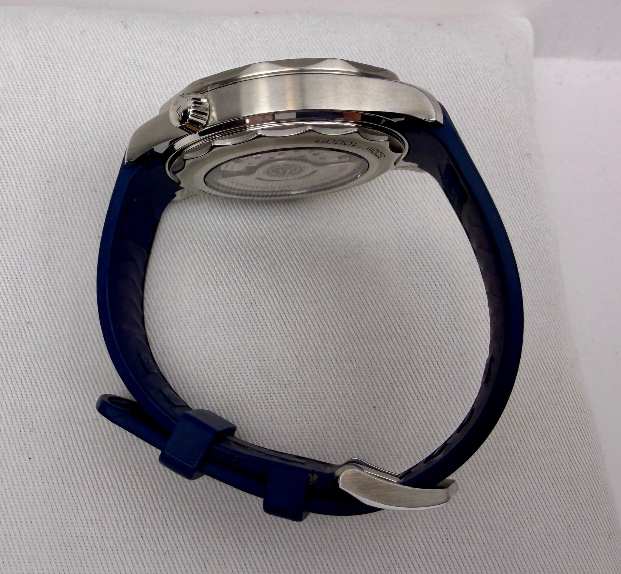 Case #299 — Omega Seamaster Diver 300M Blue on Rubber  Ref. 210.32.42.20.03.001