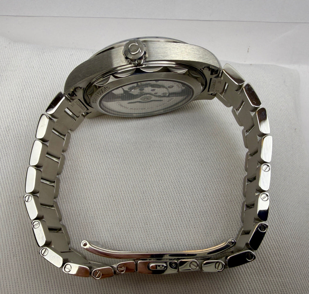 Case #300 — Omega Seamaster Aqua Terra 41mm Grey Dial  Ref. 220.10.41.21.06.001