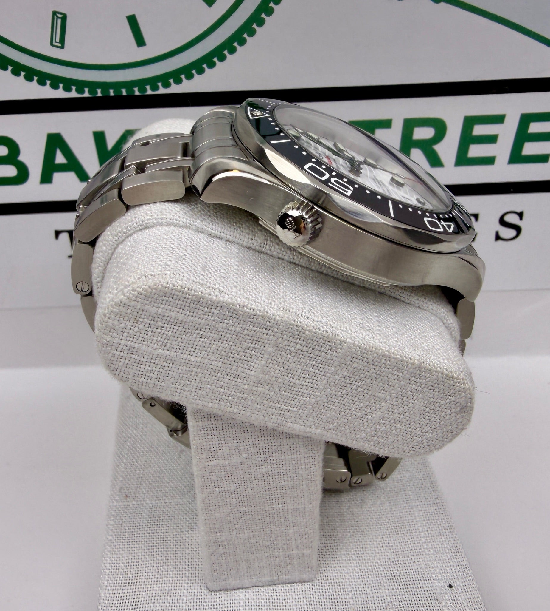 Case #301 — Omega Seamaster Diver 300M White Dial  Ref. 210.30.42.20.04.001