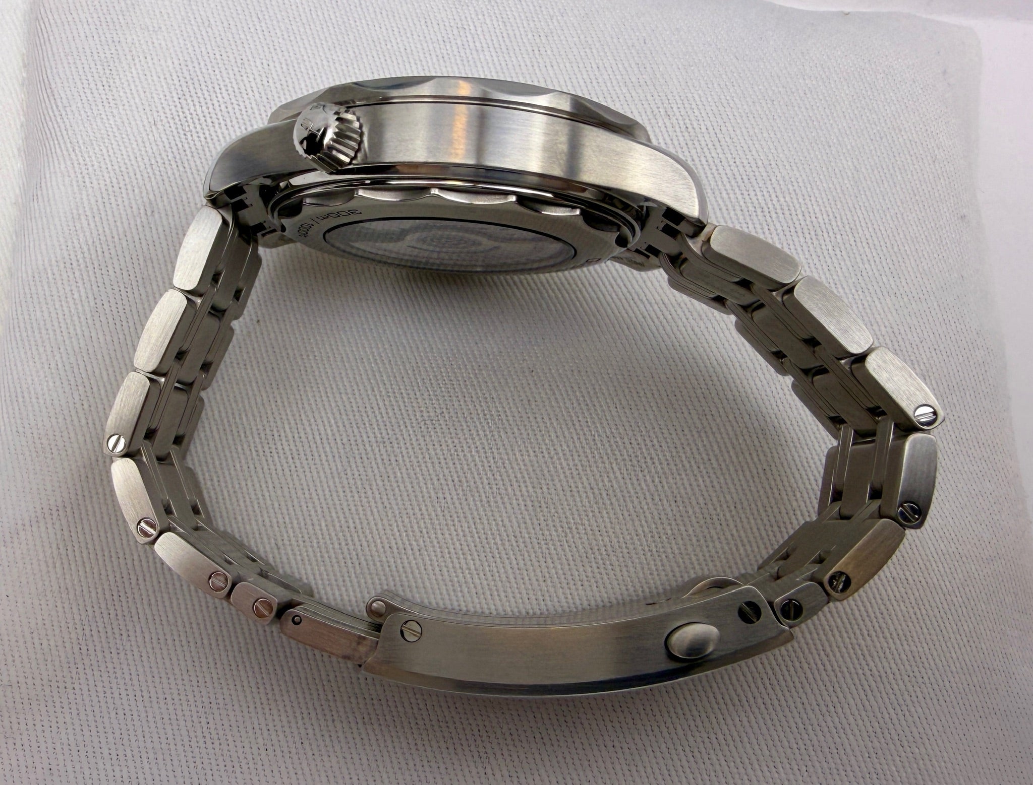 Case #301 — Omega Seamaster Diver 300M White Dial  Ref. 210.30.42.20.04.001