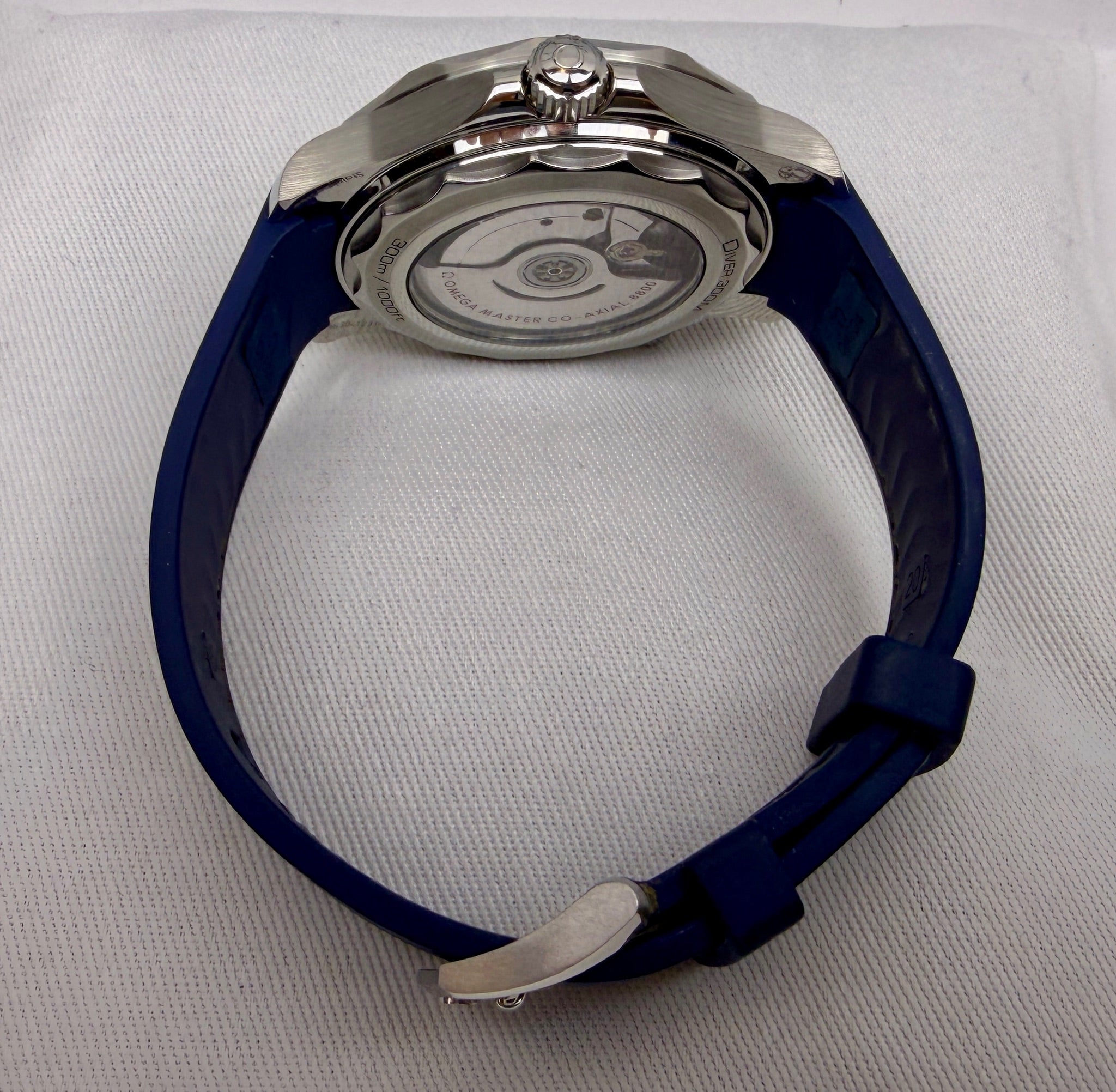 Case #303 — Omega Seamaster Diver 300M Grey Dial on Rubber  Ref. 210.32.42.20.06.001