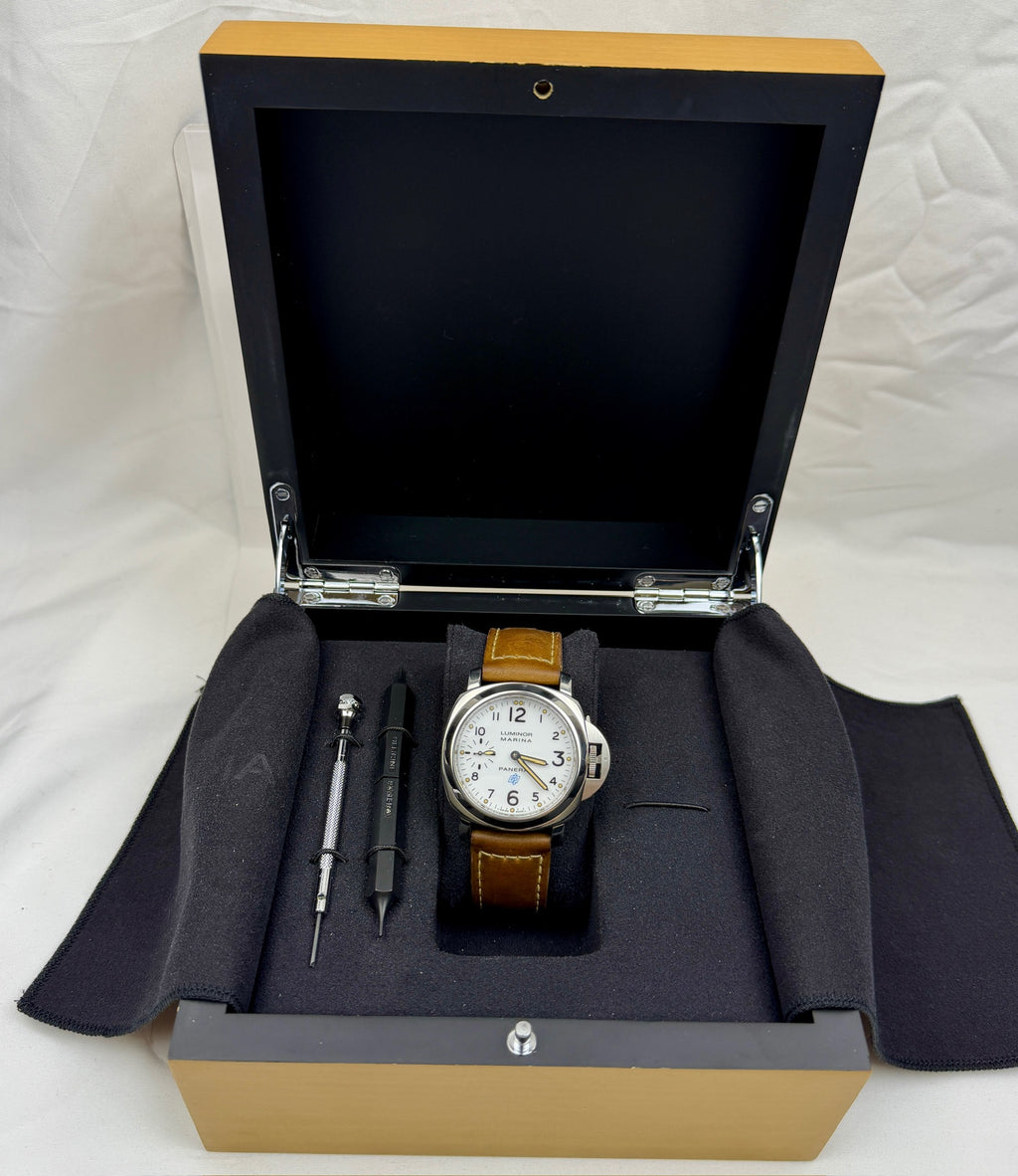 Case #304 — Panerai Luminor Marina Logo White Dial  Ref. PAM00778