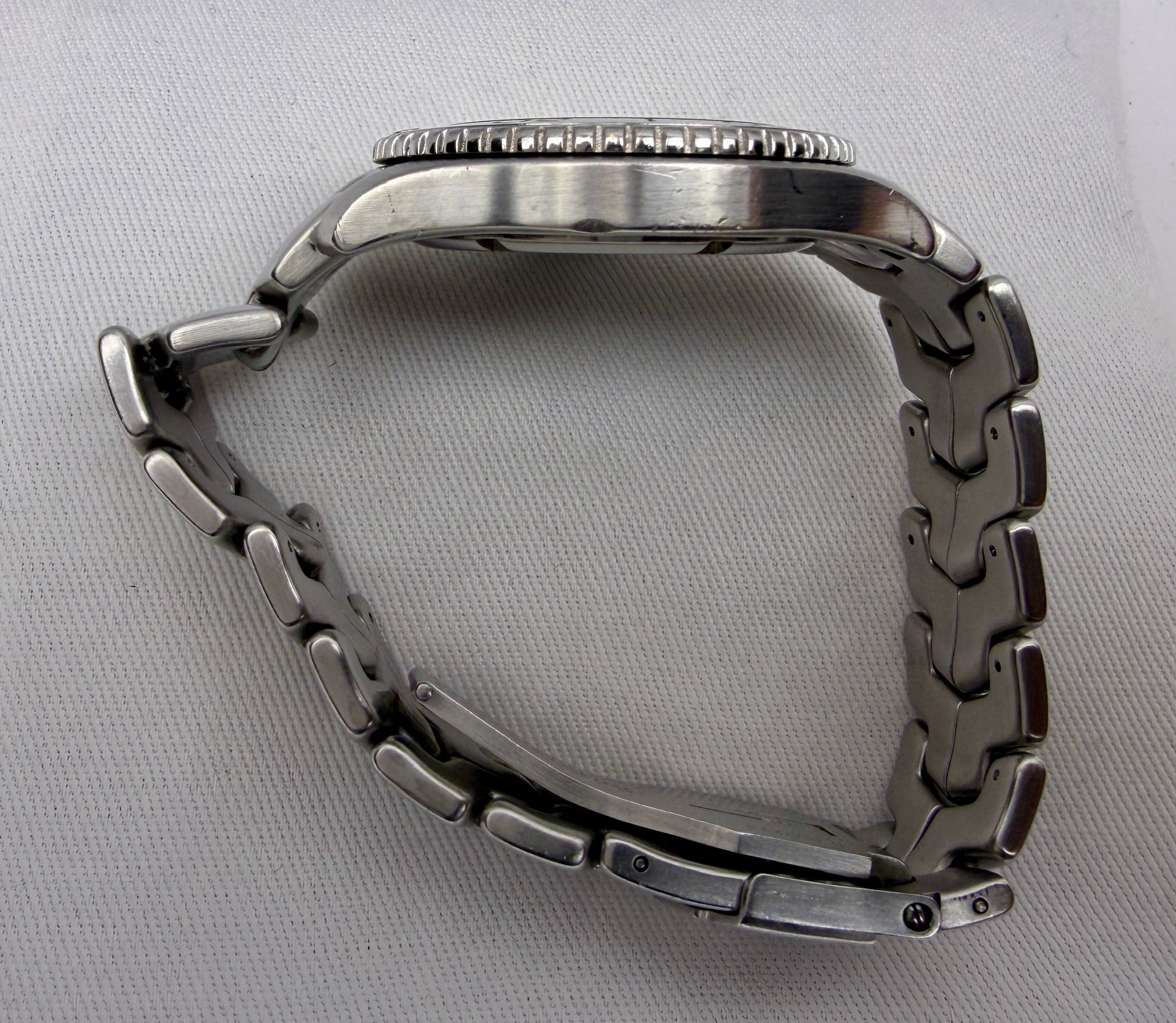 Case #306 — TAG Heuer Link Quartz Silver Dial  Ref. WJ1111.BA0