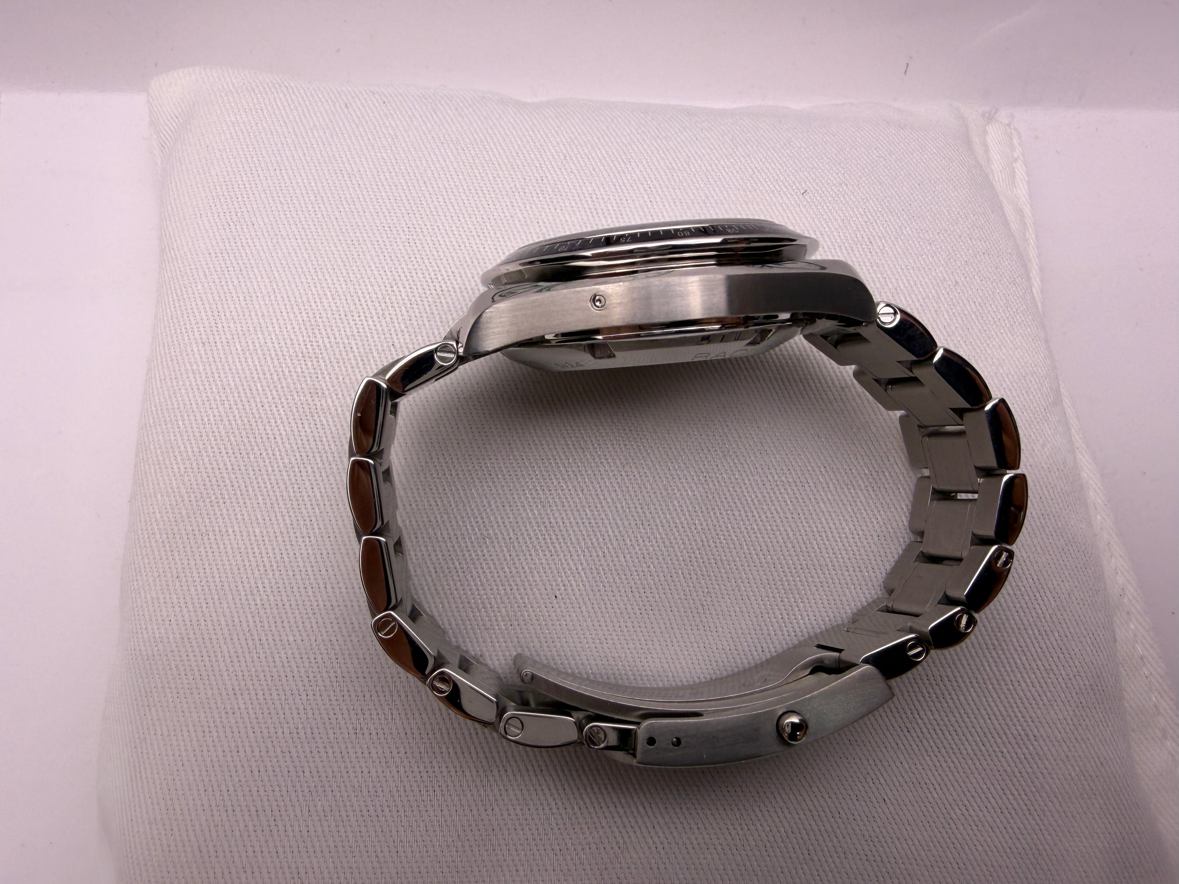 Case #356 — Omega Speedmaster Racing Black Dial Ref. 326.30.40.50.01.001