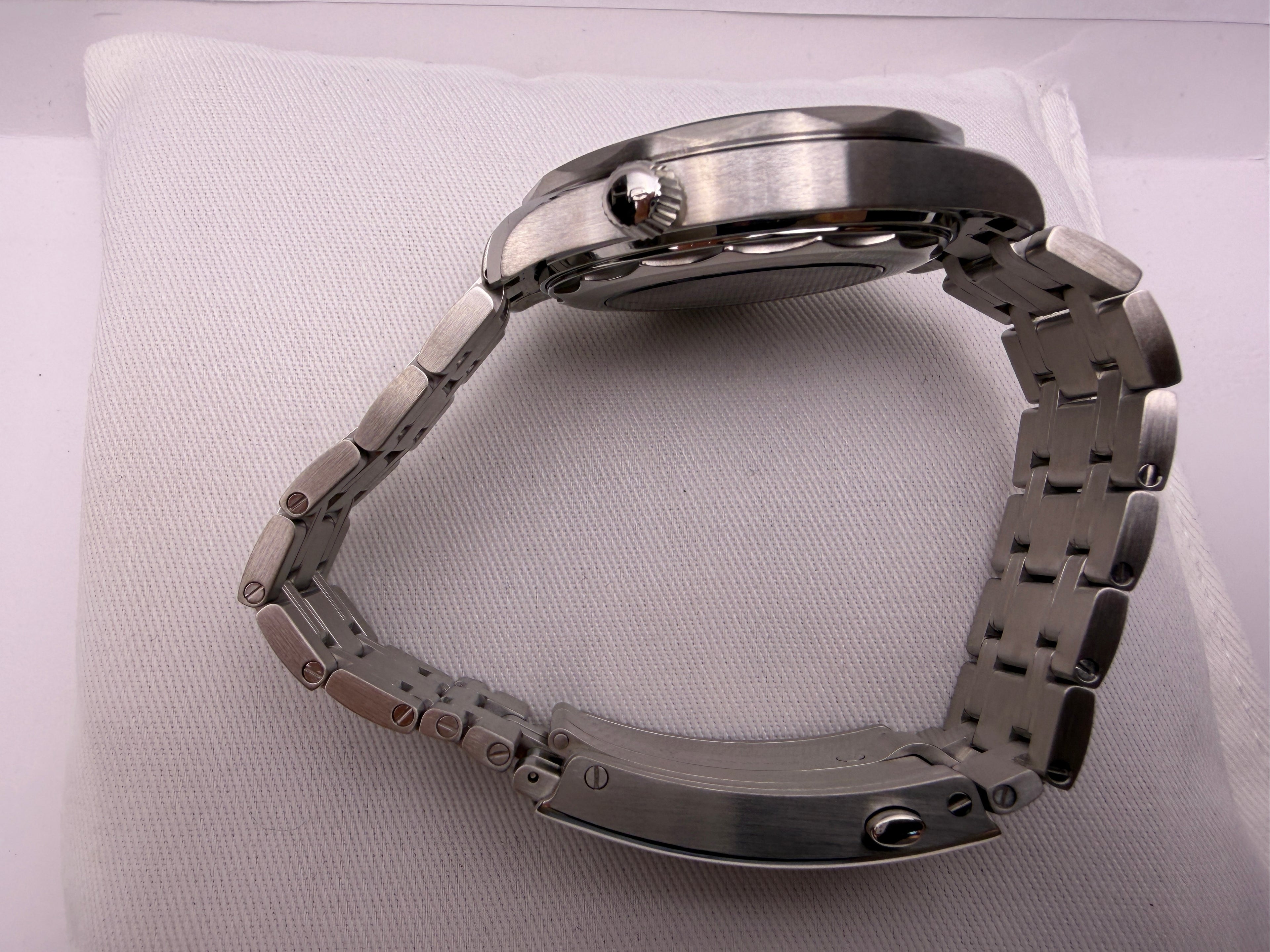 Case #360 — Omega Seamaster Professional White Dial / Black Bezel Ref. 210.30.42.20.04.001