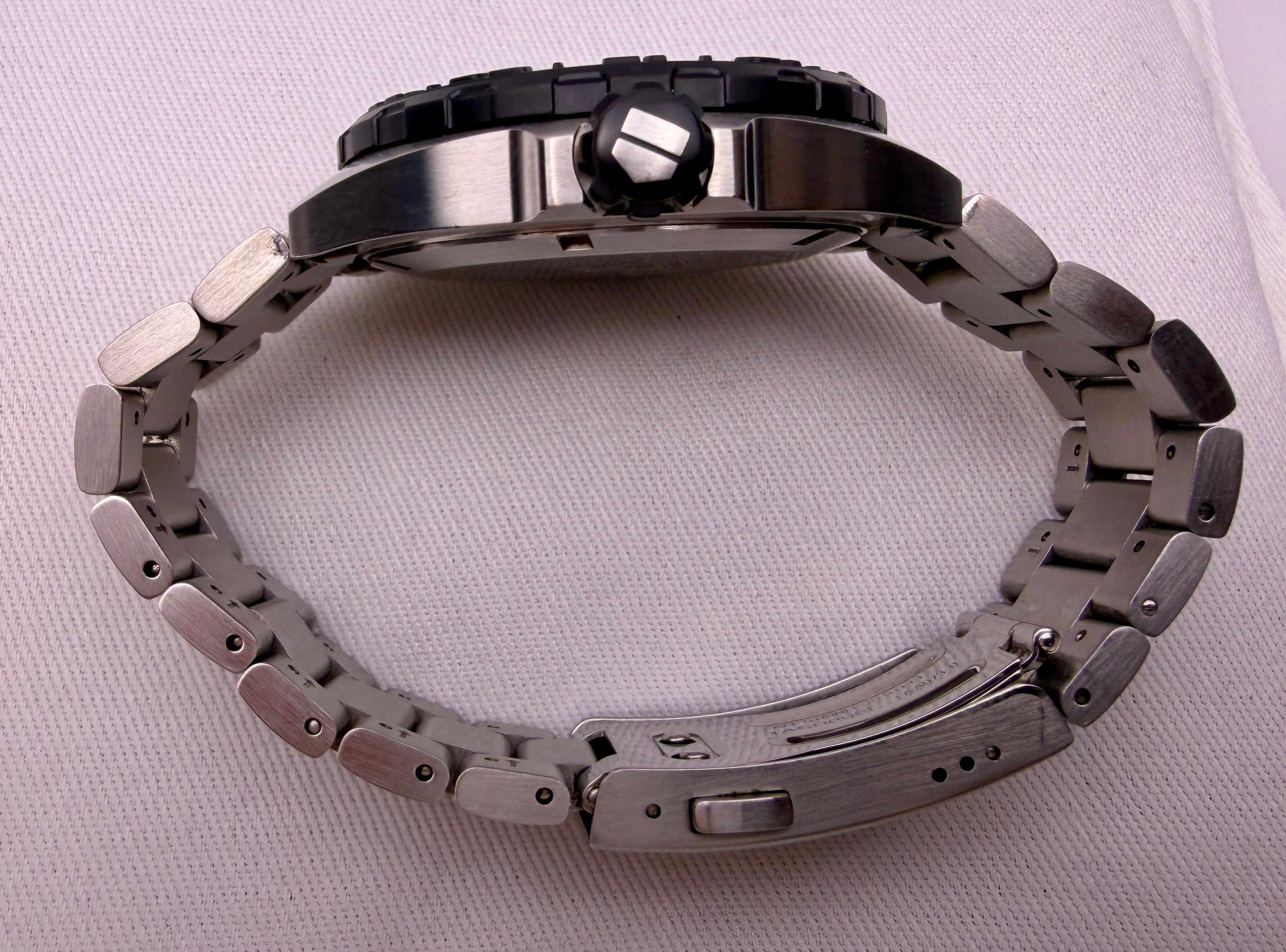 Case #352 — TAG Heuer Formula 1 Quartz Black Ref. WAZ1110