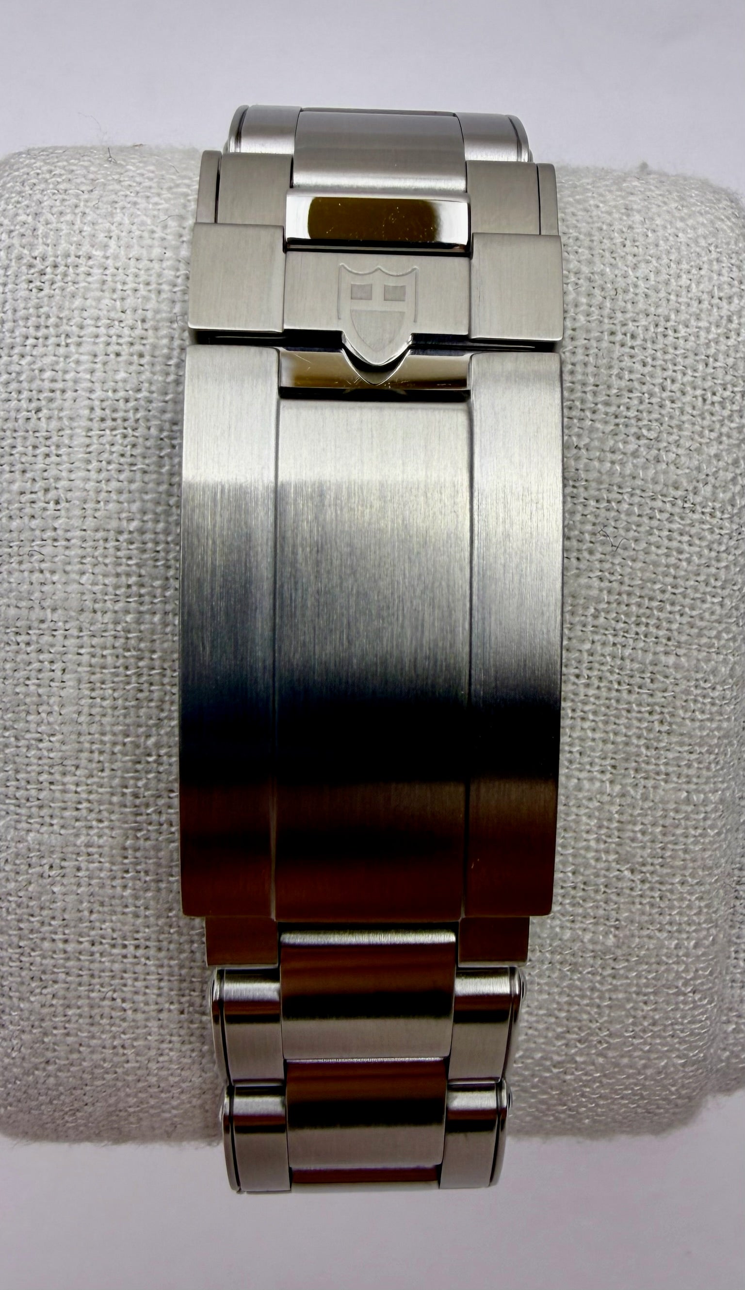 Case #323 — Tudor Black Bay Pro 39mm  Ref. 79470