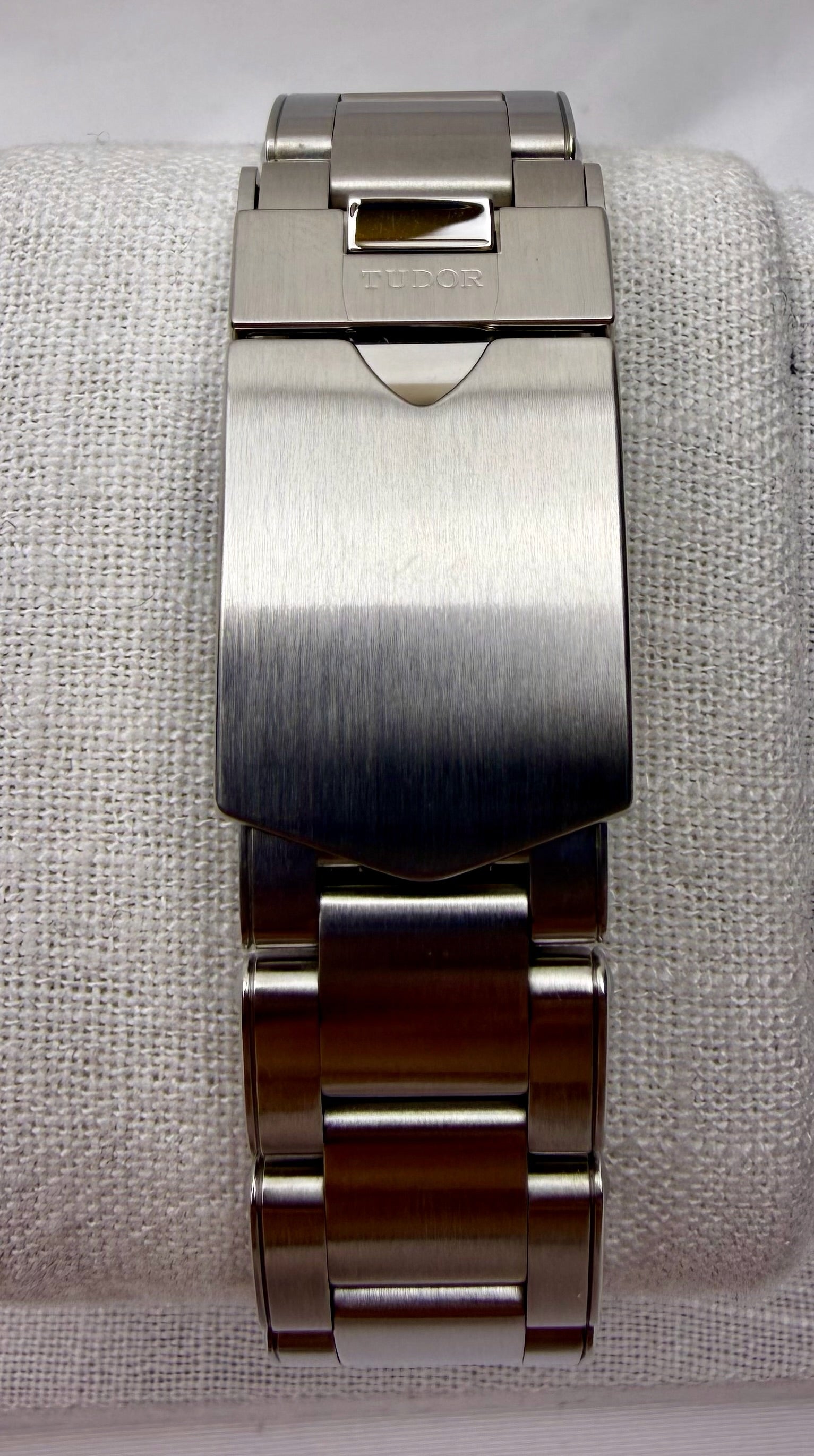 Case #327 — Tudor Black Bay Fifty-Eight Blue  Ref. 79030B