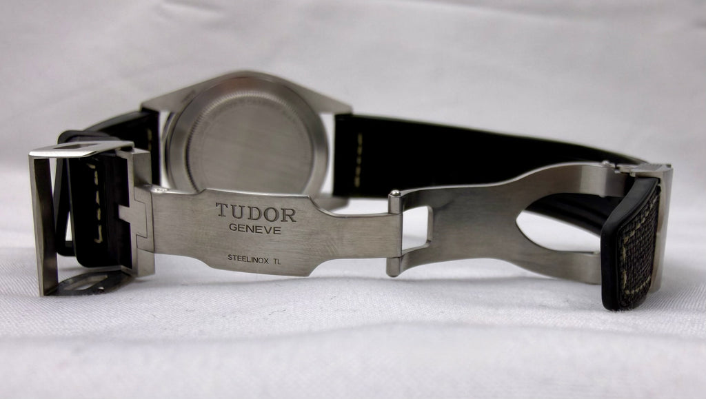 Case #329 — Tudor Ranger on Rubber/Textile  Ref. 79950-0002