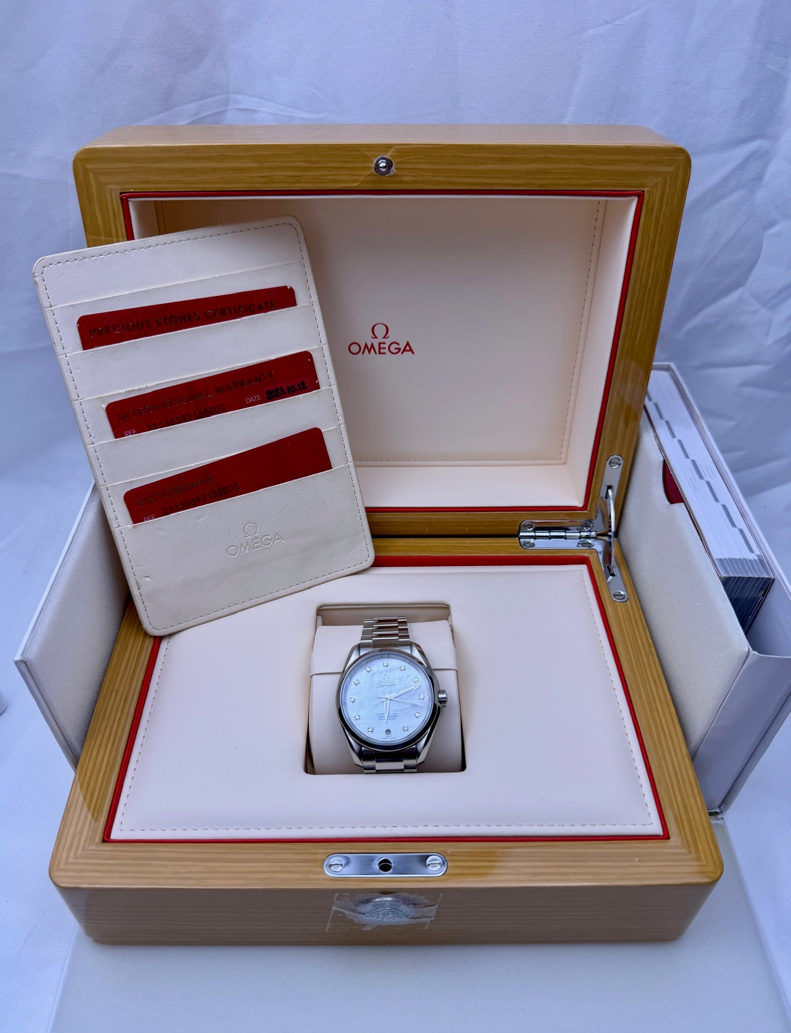 Case #381 — Omega Seamaster Aqua Terra 38.5MM MOP Dial with Diamonds Ref. 231.10.39.21.55.002