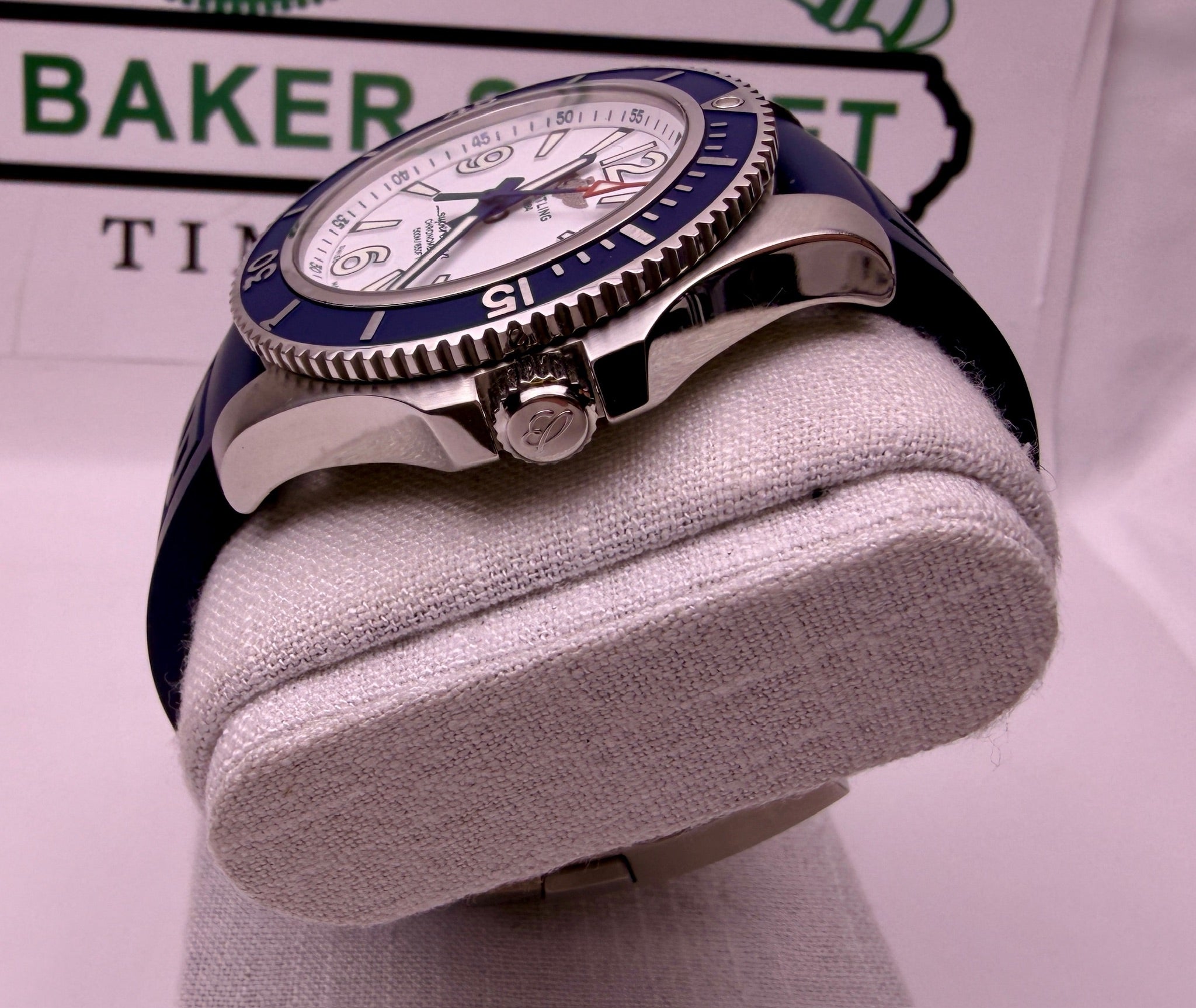 Case #399 — Breitling Superocean 42 Blue and White on Rubber Ref. A17366