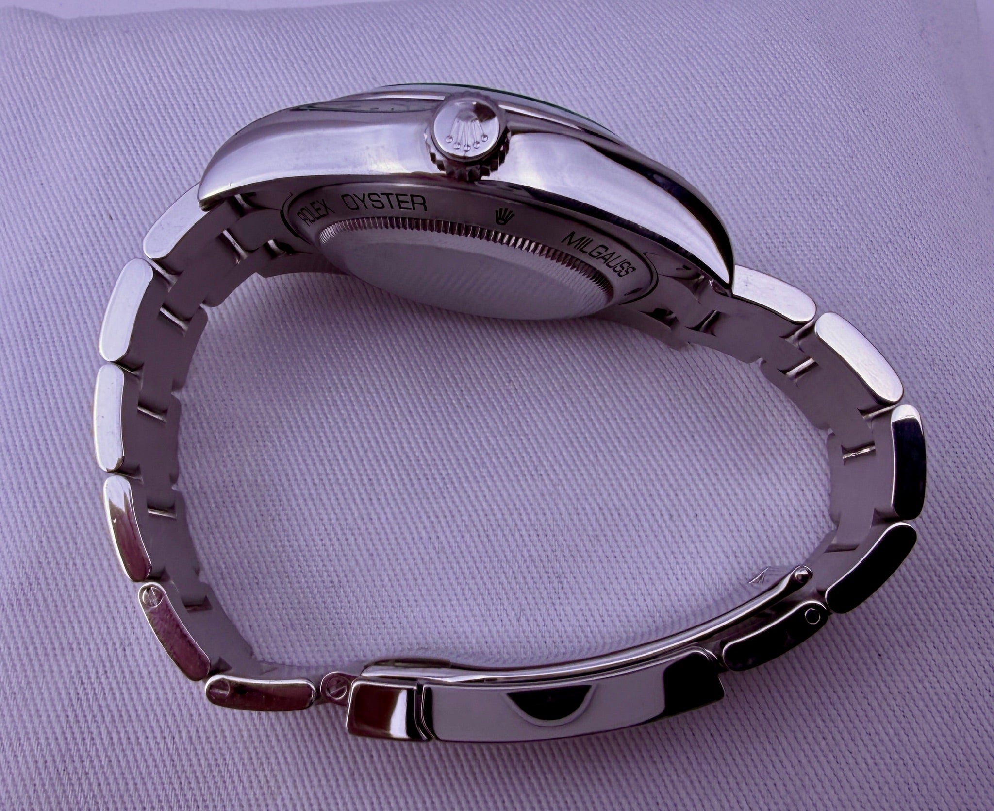 Case #433 — Rolex Milgauss Ref. 116400GV