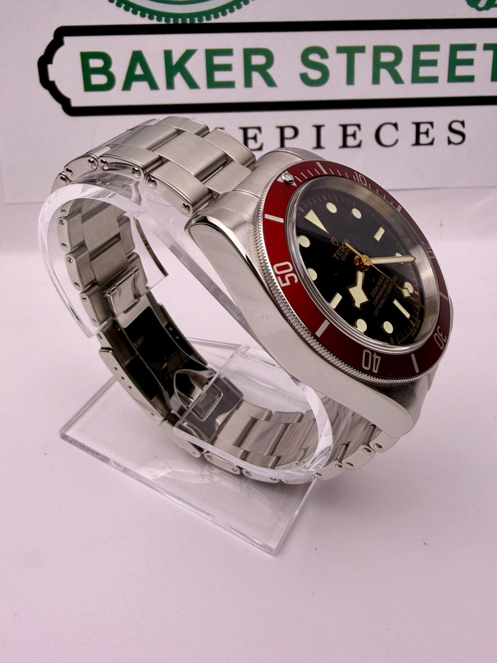 Case #401 — Tudor Black Bay Heritage Burgundy on Oyster Ref. 79230R
