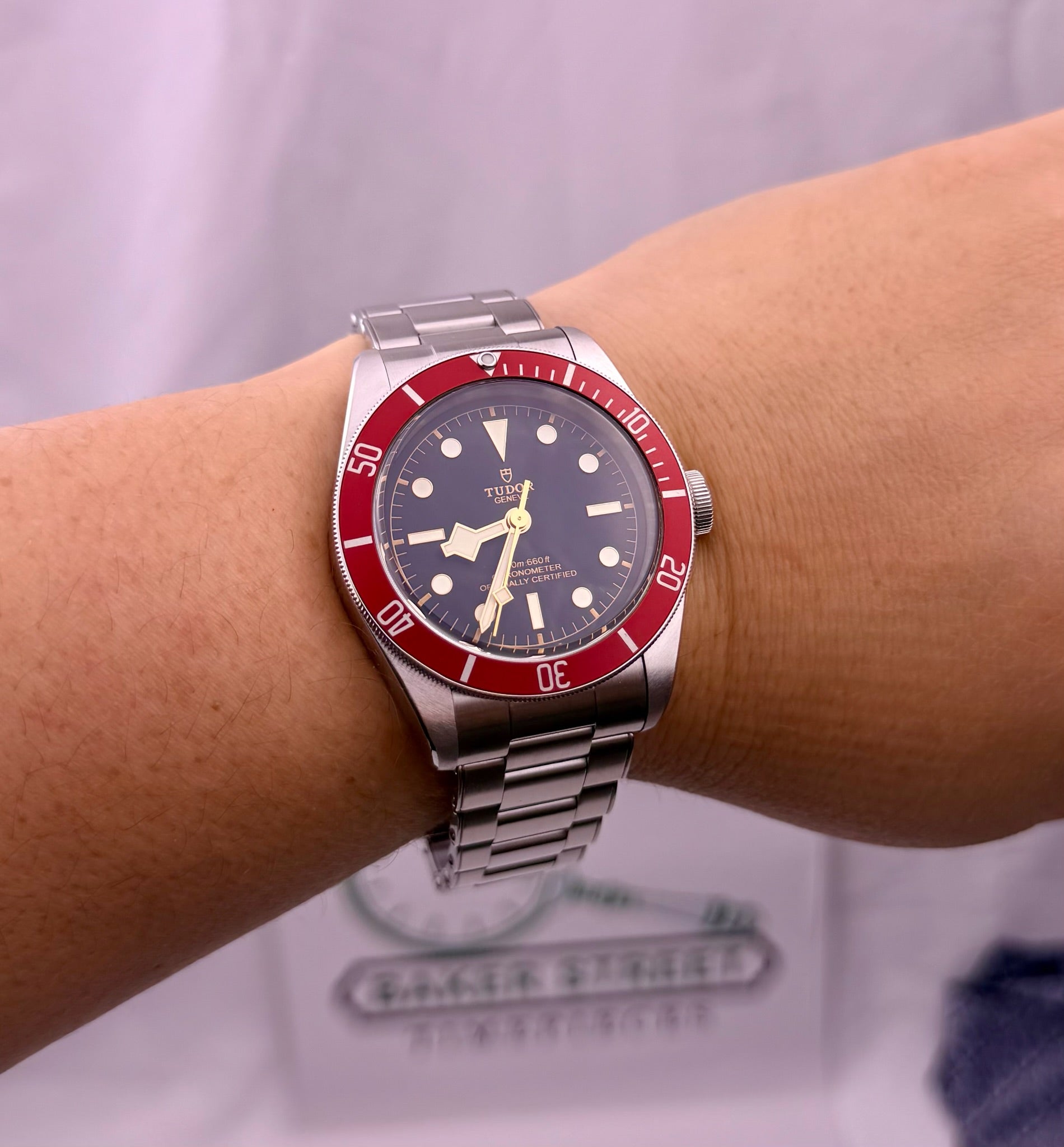 Case #401 — Tudor Black Bay Heritage Burgundy on Oyster Ref. 79230R