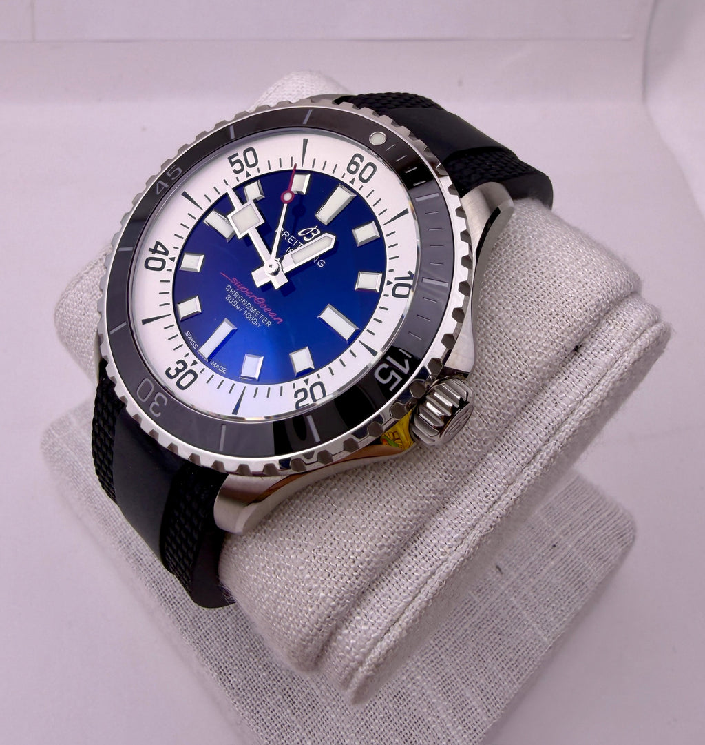 Case #425 — Breitling Superocean 44 Black / White on Rubber Ref. A17376211B1S1