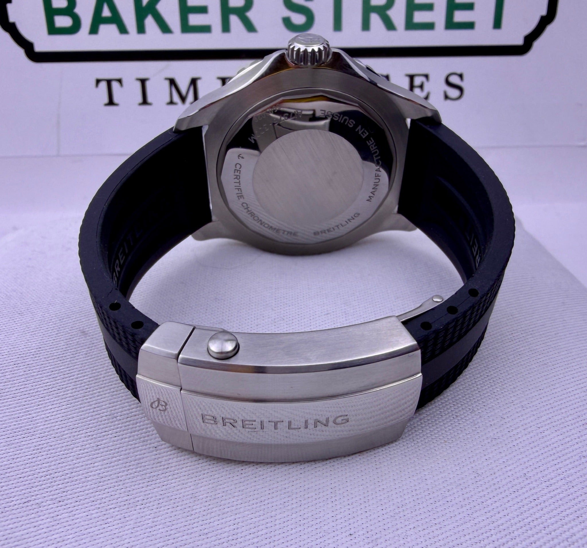 Case #425 — Breitling Superocean 44 Black / White on Rubber Ref. A17376211B1S1