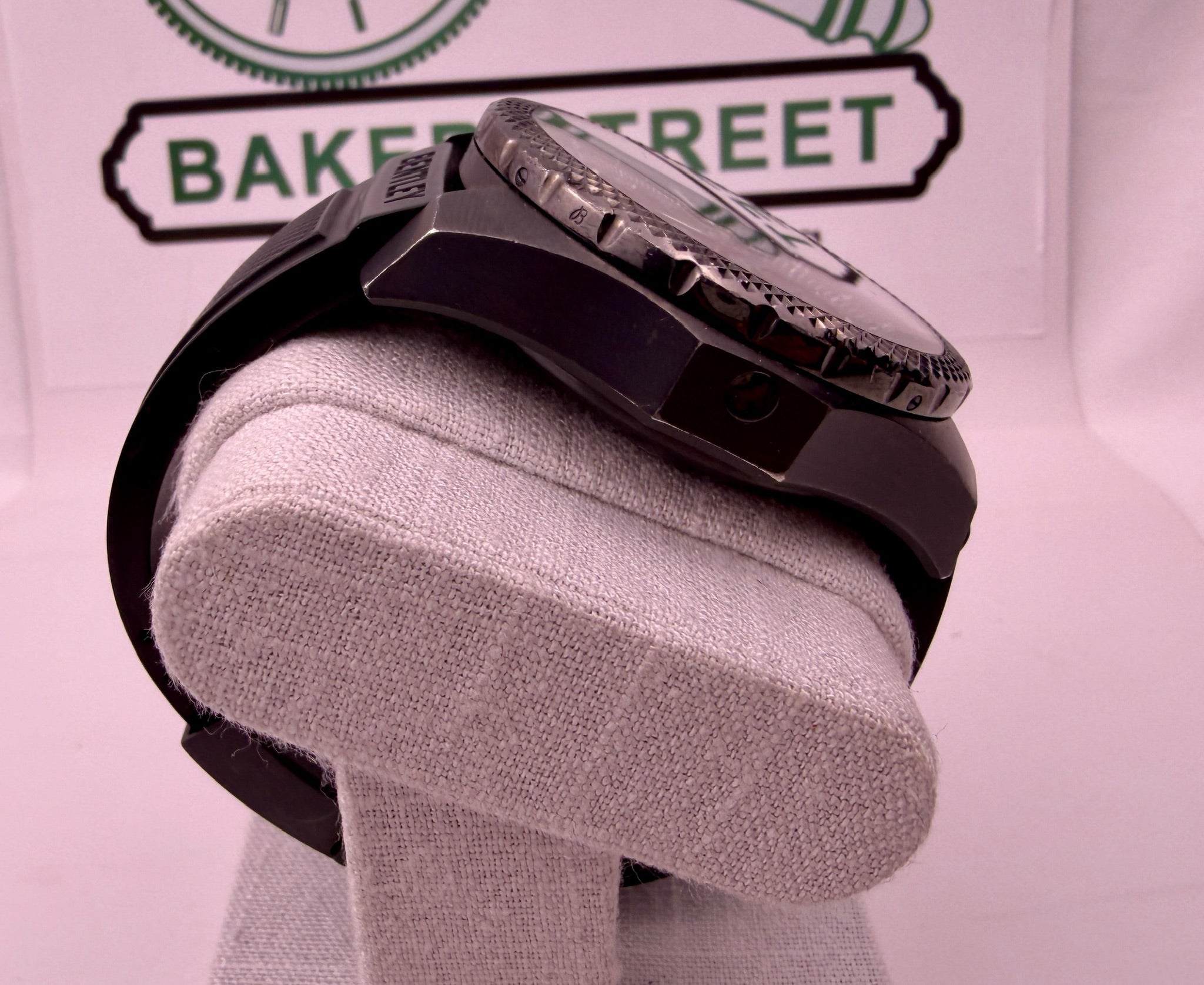 Case #439 — Breitling Bentley 6.75 Speed Midnight Carbon Ref. M44364
