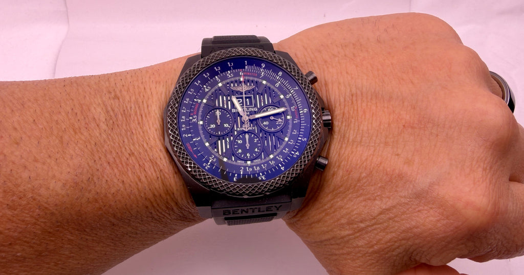 Case #439 — Breitling Bentley 6.75 Speed Midnight Carbon Ref. M44364