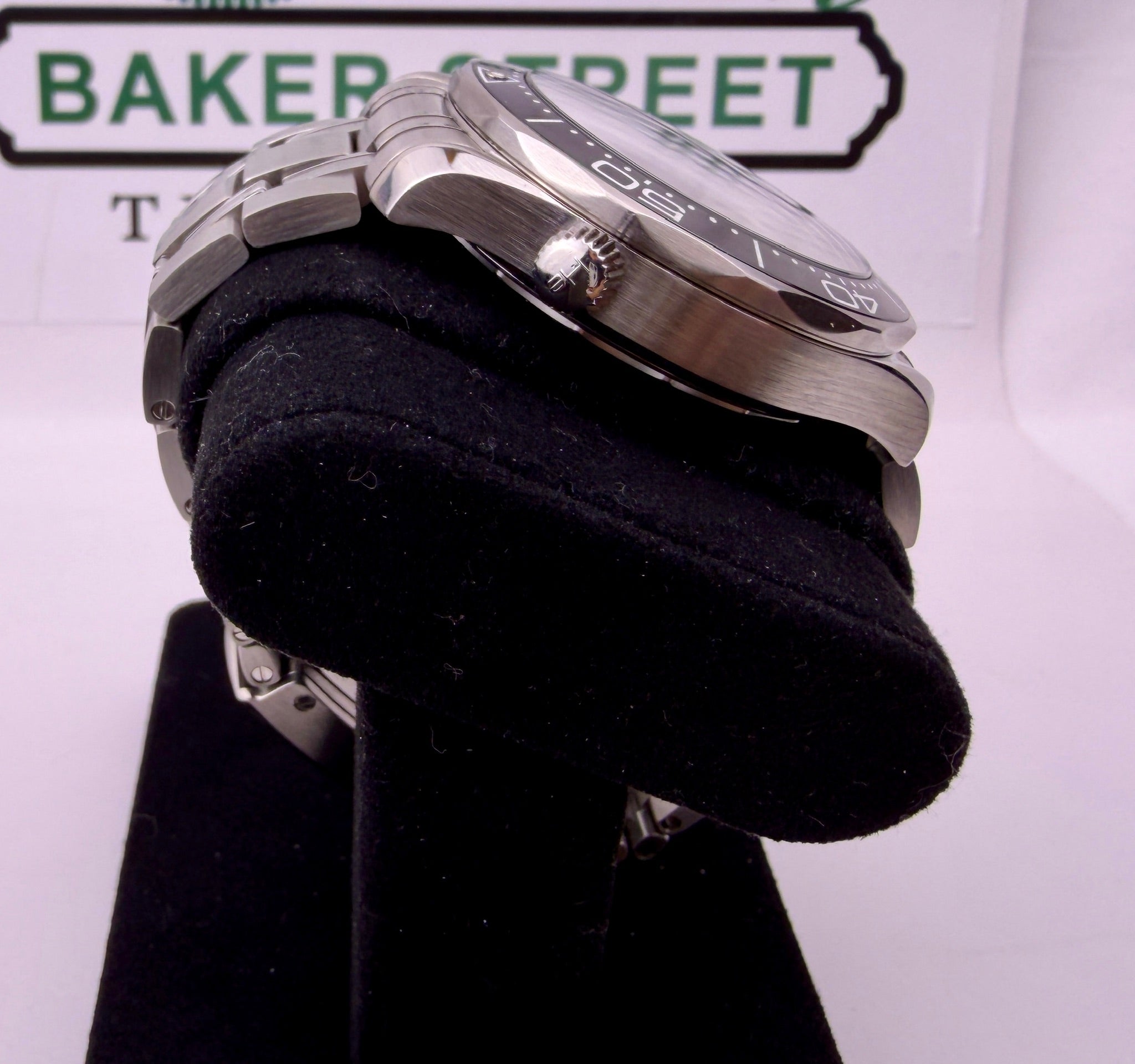Case #440 — Omega Seamaster Professional White / Black Ref. 210.30.42.20.04.001