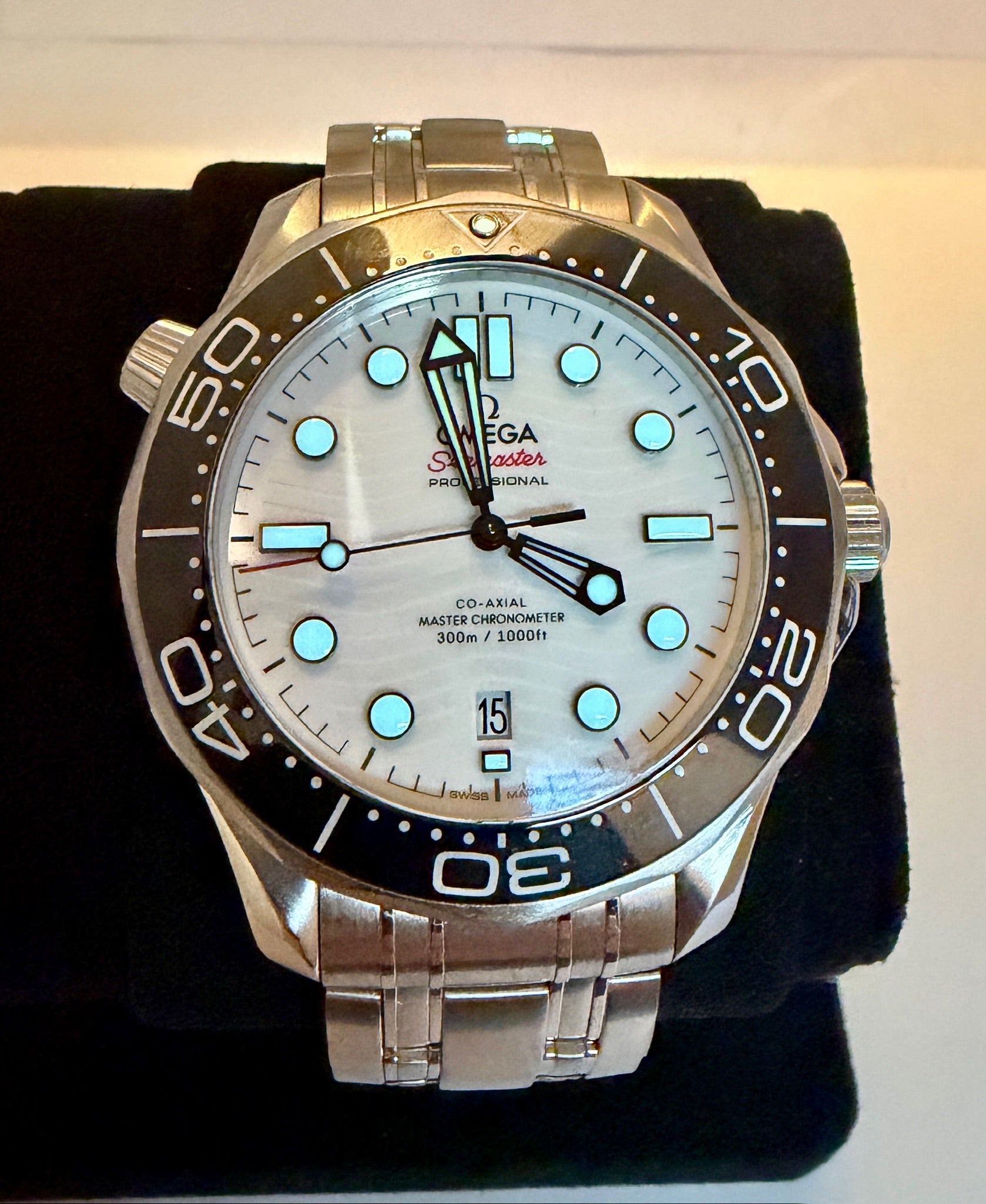 Case #440 — Omega Seamaster Professional White / Black Ref. 210.30.42.20.04.001
