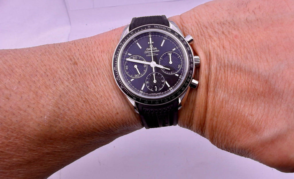 Case #410 — Omega Speedmaster Racing Black on Rubber Strap Ref. 326.32.40.50.01.001