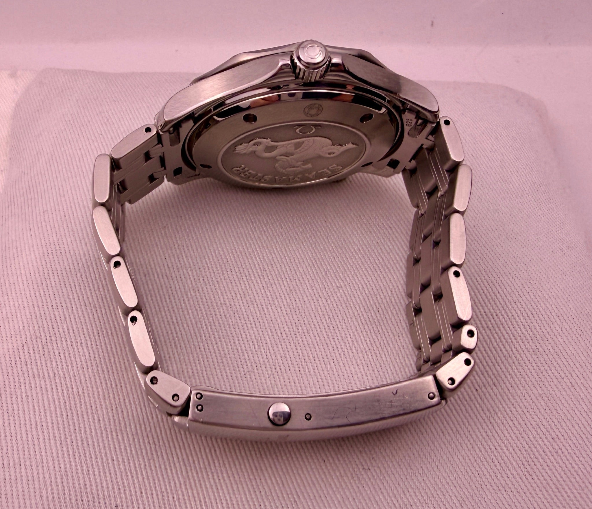 Case #464 — Omega Seamaster Professional 300 Black Wave Dial on Steel Ref. 212.30.41.20.01.002