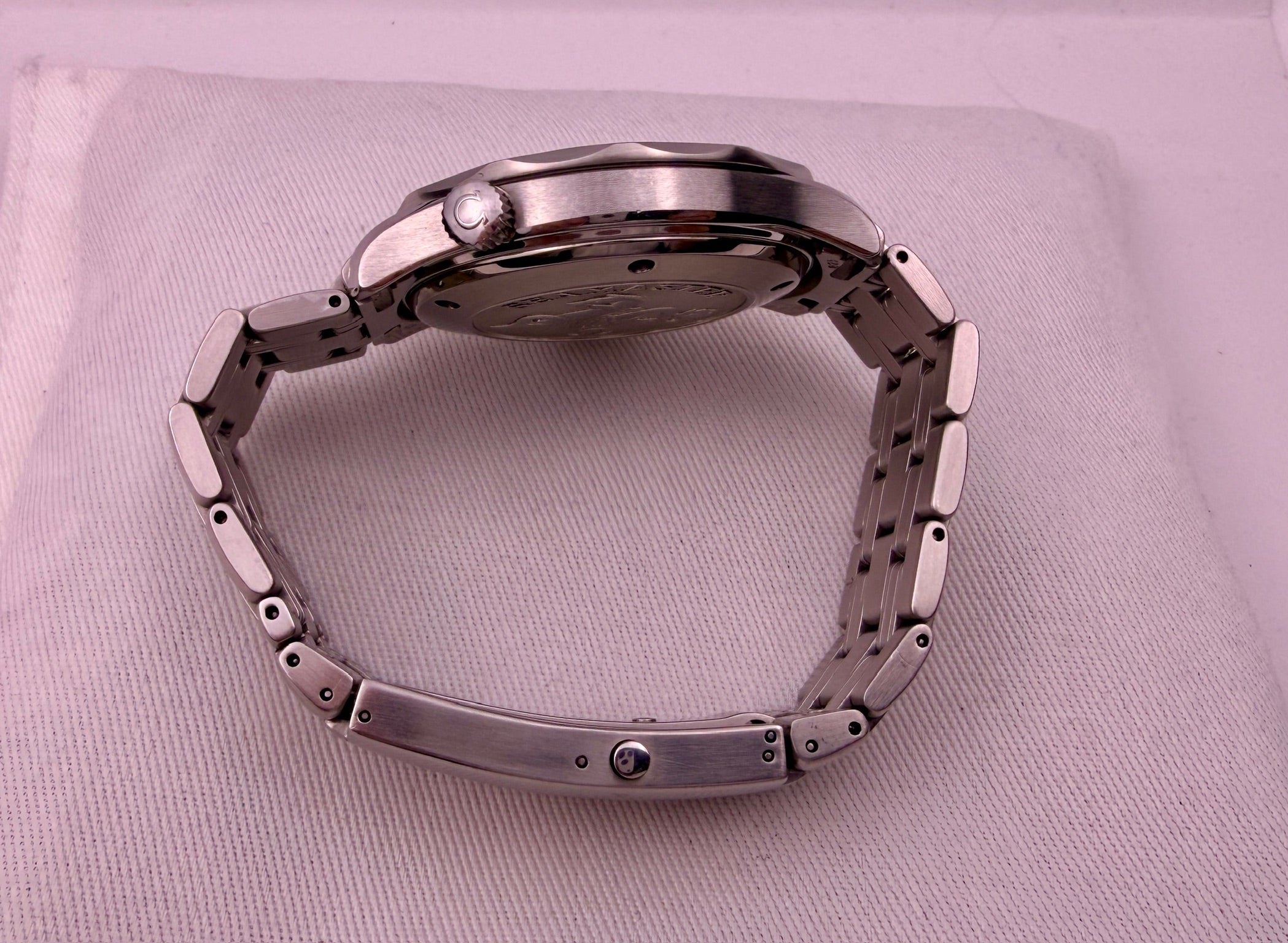 Case #464 — Omega Seamaster Professional 300 Black Wave Dial on Steel Ref. 212.30.41.20.01.002