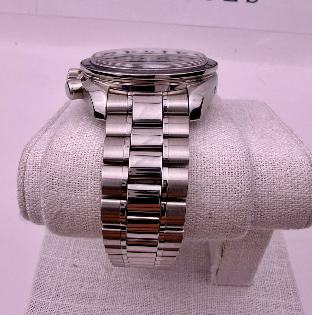 Case #444 — Omega Speedmaster 38 Co-Axial Chronograph, grey dial Ref. 324.30.38.40.06.001