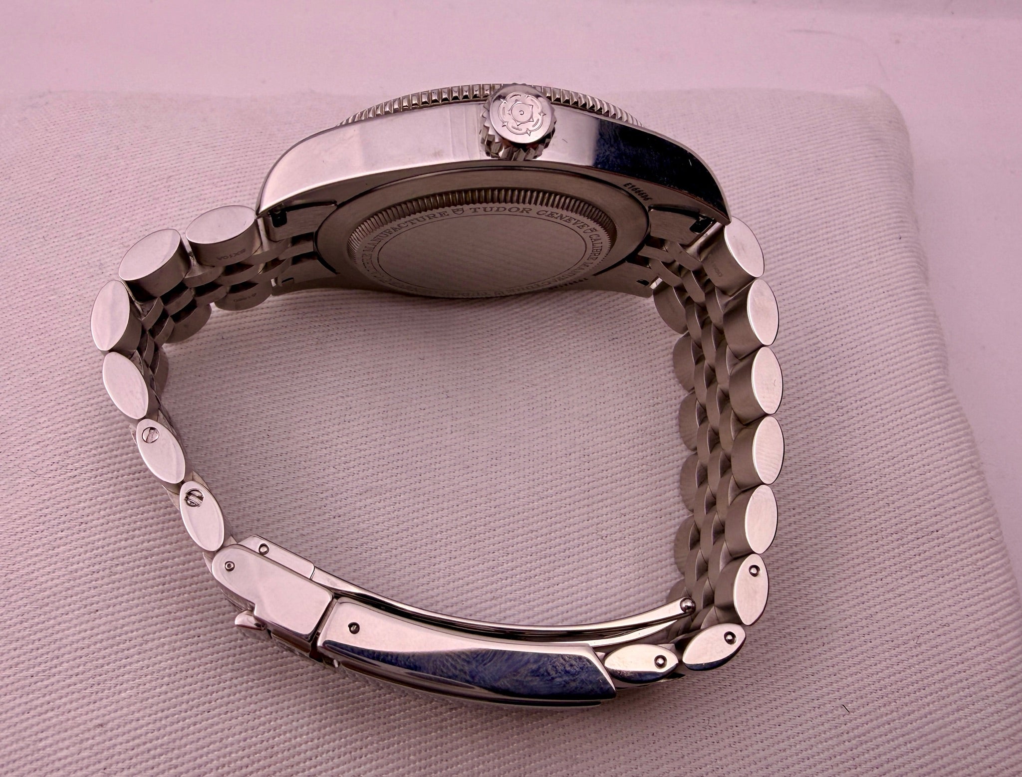 Case #447 — Tudor Black Bay 58 (Red) Ref. m7939a1a0ru-0001