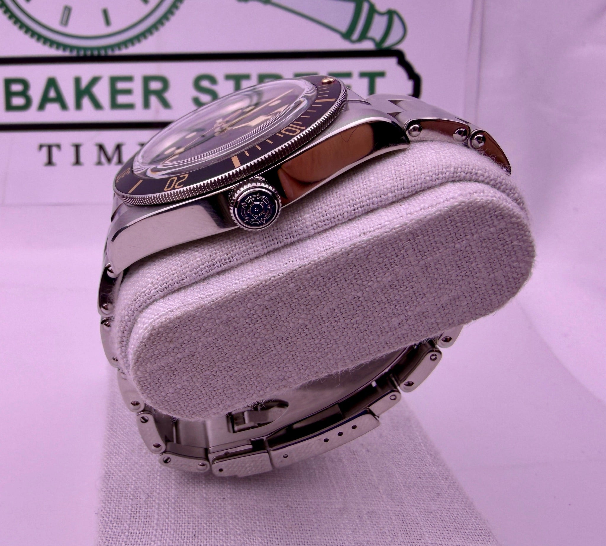 Case #484 — Tudor Black Bay 58 Black / Gilt on Oyster Ref. 79030N