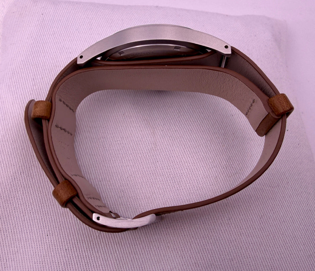 Case #487 — Hamilton Khaki Field White Dial Ref. H69439511