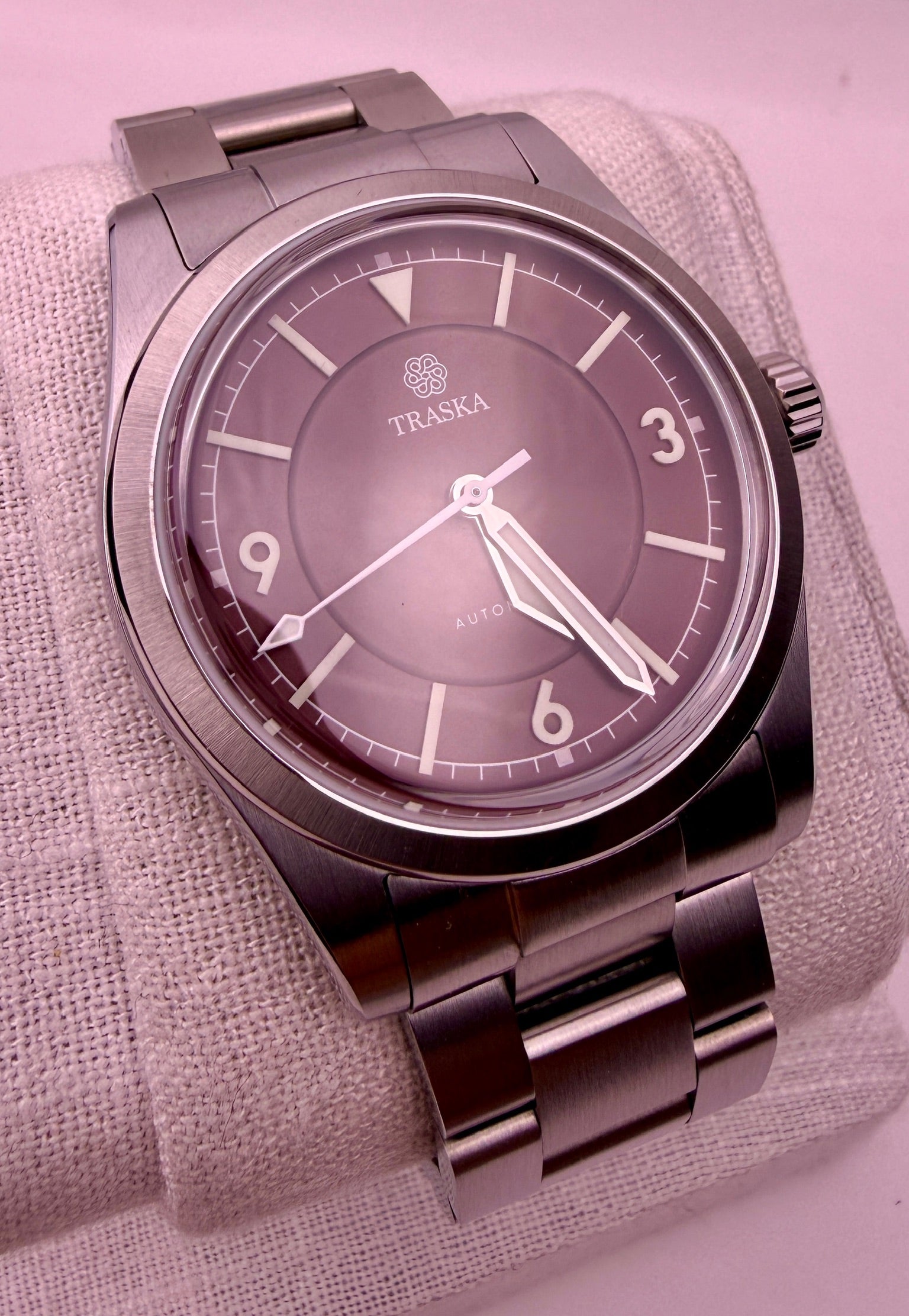 Case #500 — Traska V6 Summiteer Red Ref. 6224