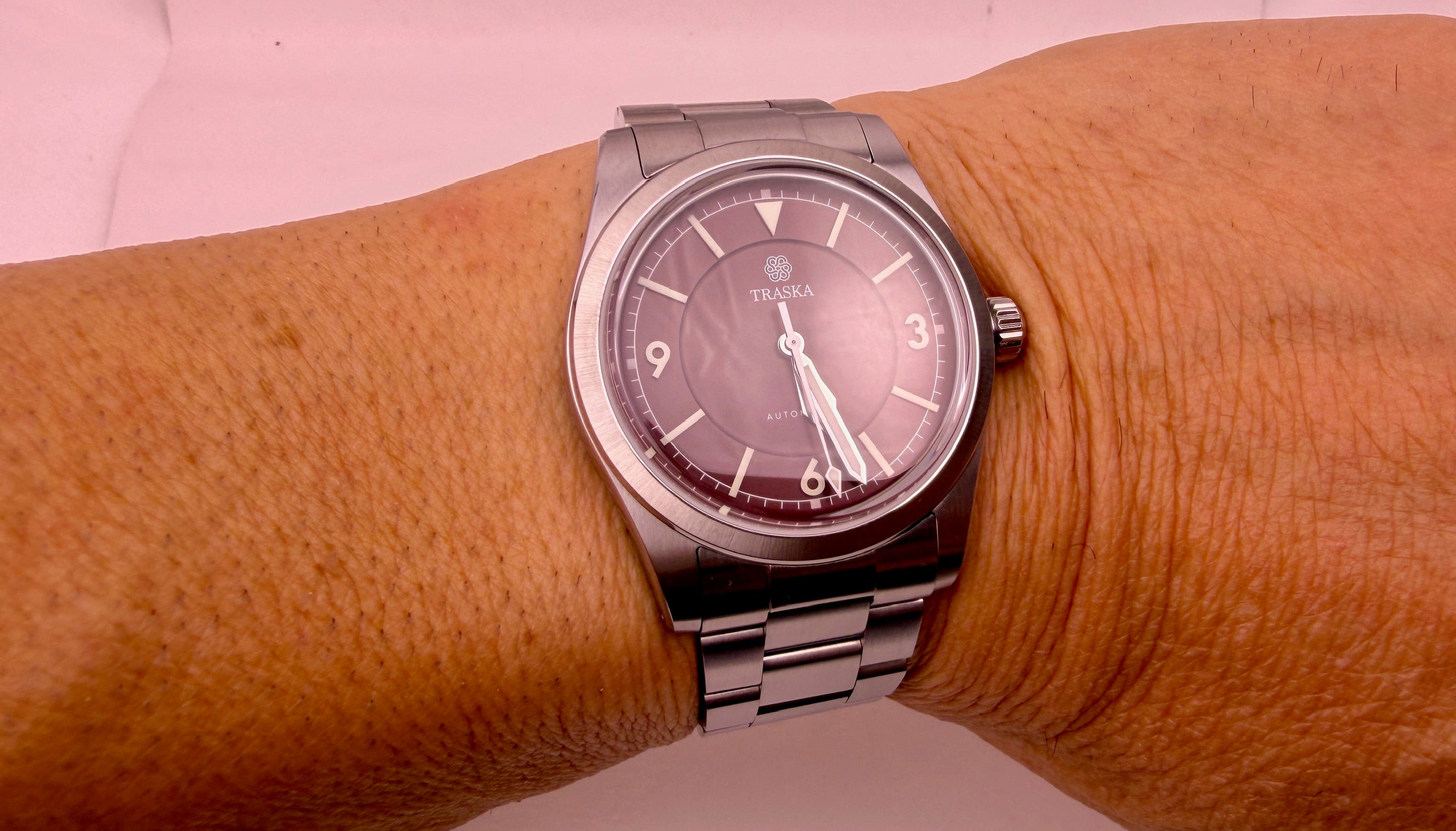 Case #500 — Traska V6 Summiteer Red Ref. 6224