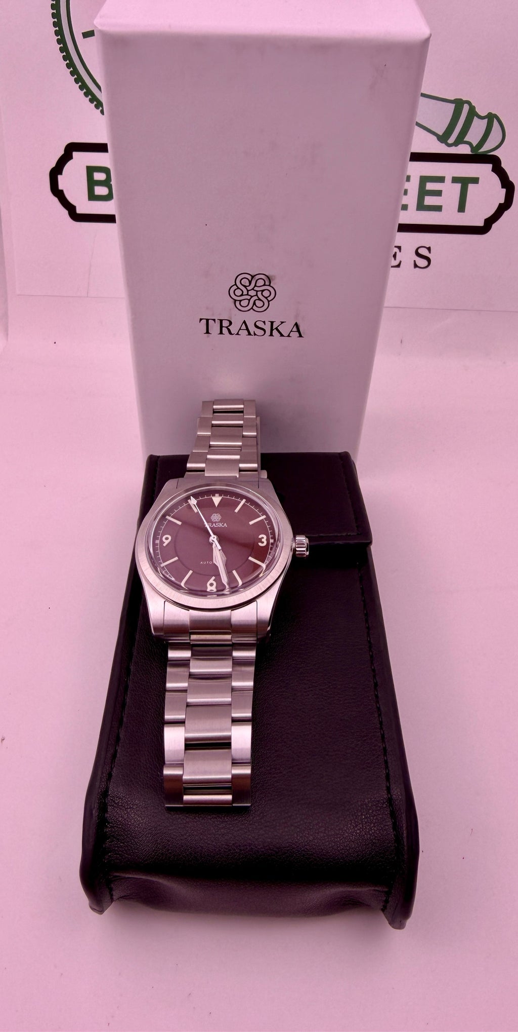 Case #500 — Traska V6 Summiteer Red Ref. 6224