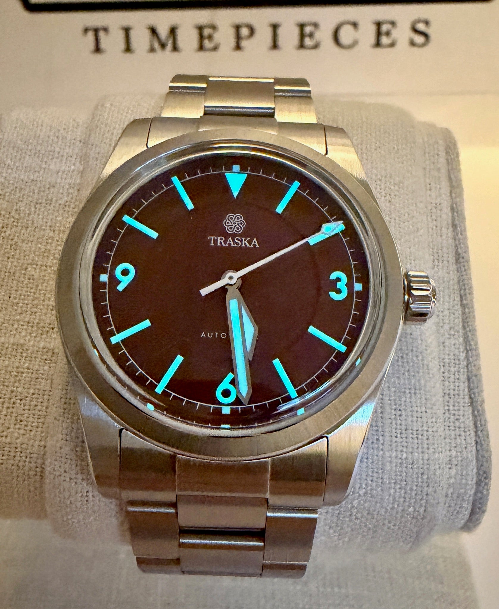 Case #500 — Traska V6 Summiteer Red Ref. 6224