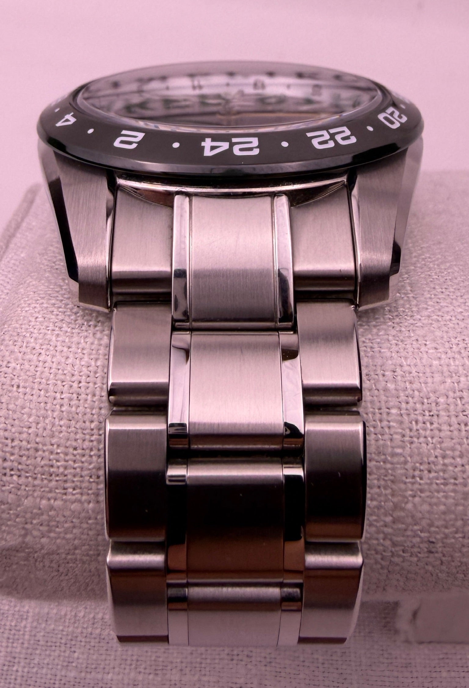 Case #503 — Grand Seiko Sport GMT Green Ref. SBGE257G