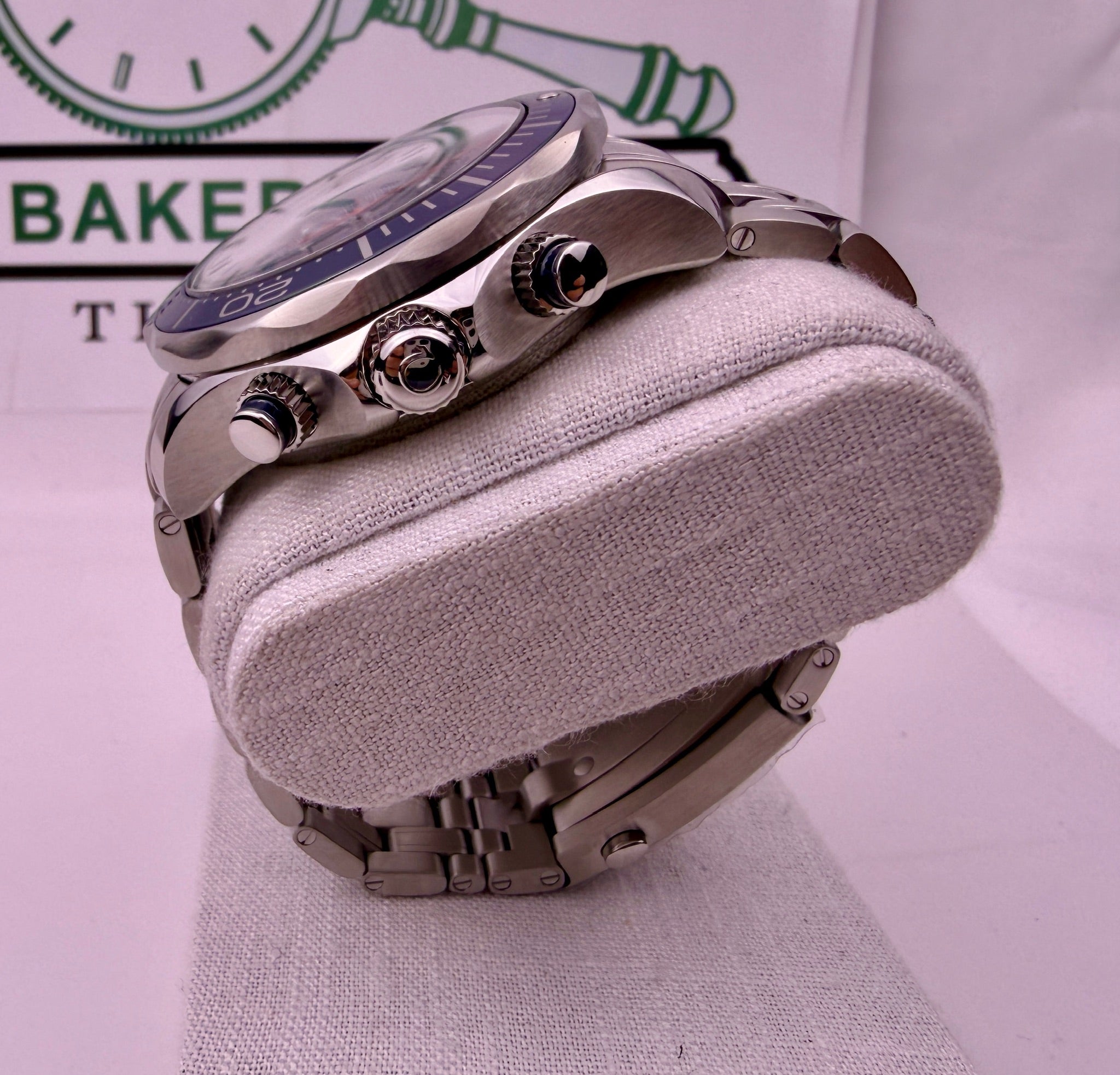 Case #483 — Omega Seamaster Chronograph Blue Ref. 212.30.42.50.03.001