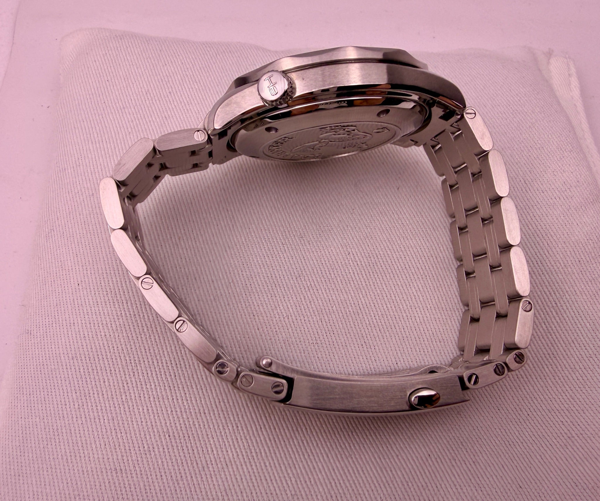 Case #526 — Omega Seamaster Professional Blue (No Wave Dial) Ref. 212.30.41.20.03.001