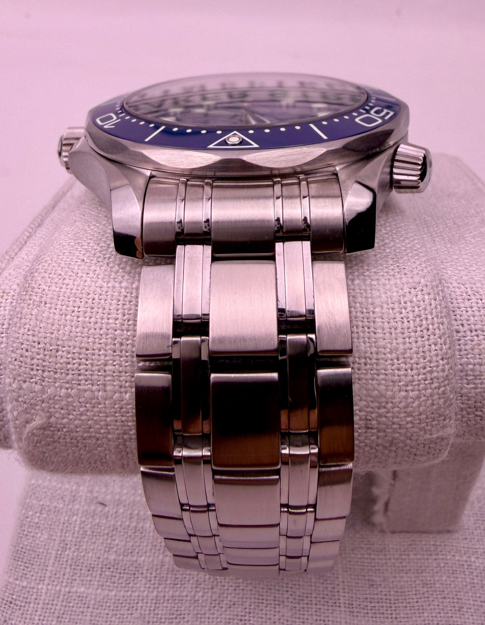 Case #517 — Omega Seamaster Professional Blue on Steel Ref. 210.30.42.20.03.001