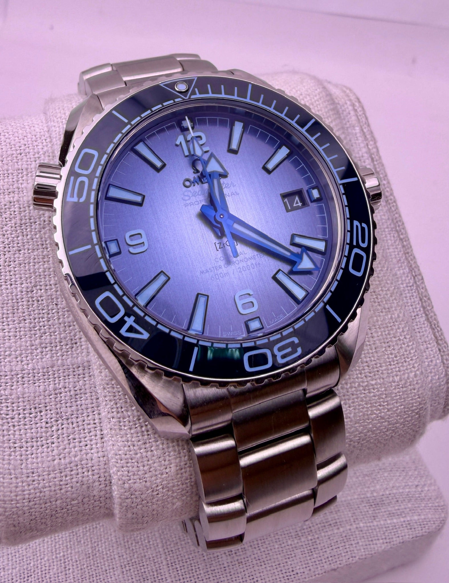 Case #527 — Omega Seamaster Planet Ocean 39.5MM Summer Blue Ref. 215.30.40.20.03.002