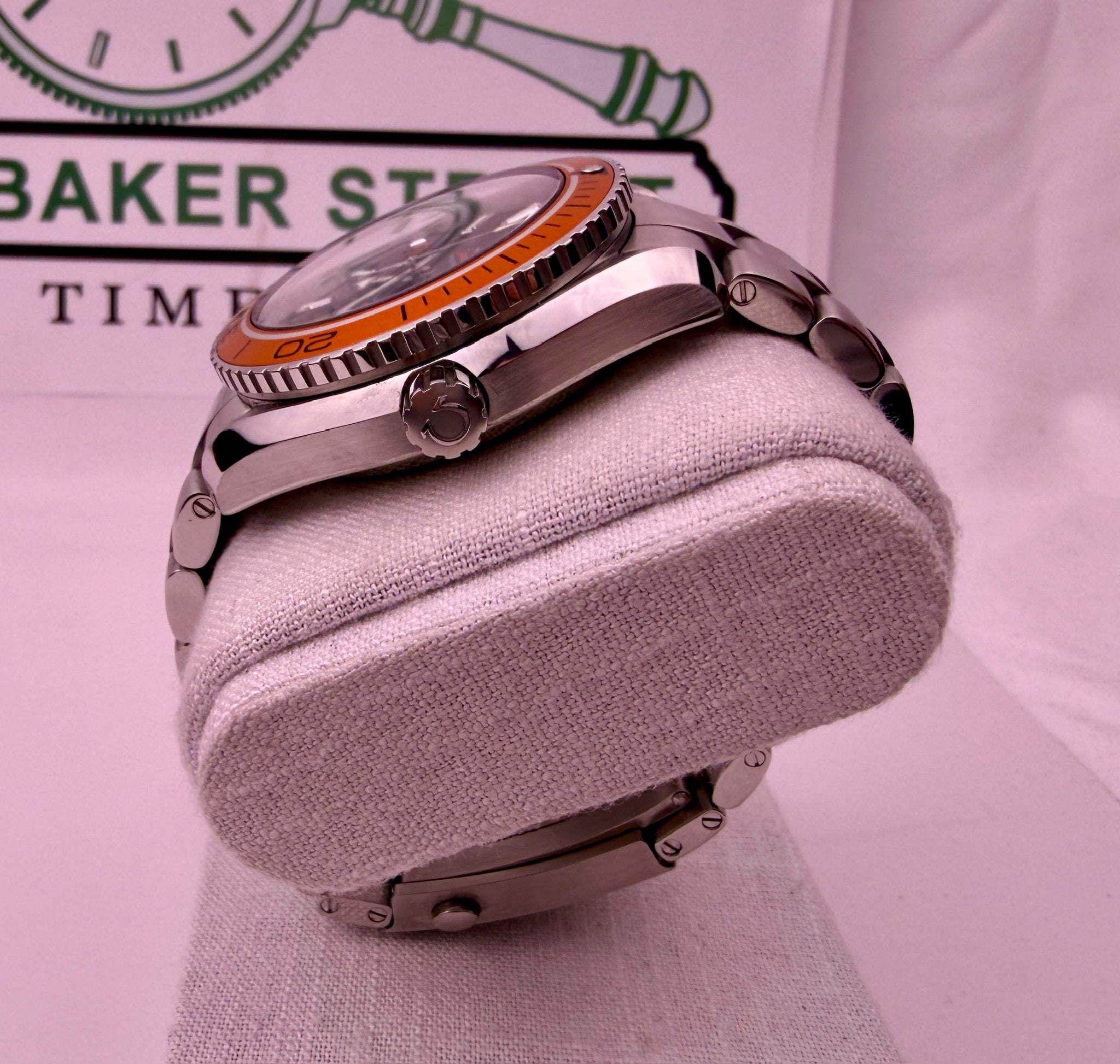 Case #521 — Omega Seamaster Planet Ocean Orange Ref. 232.30.42.21.01.002