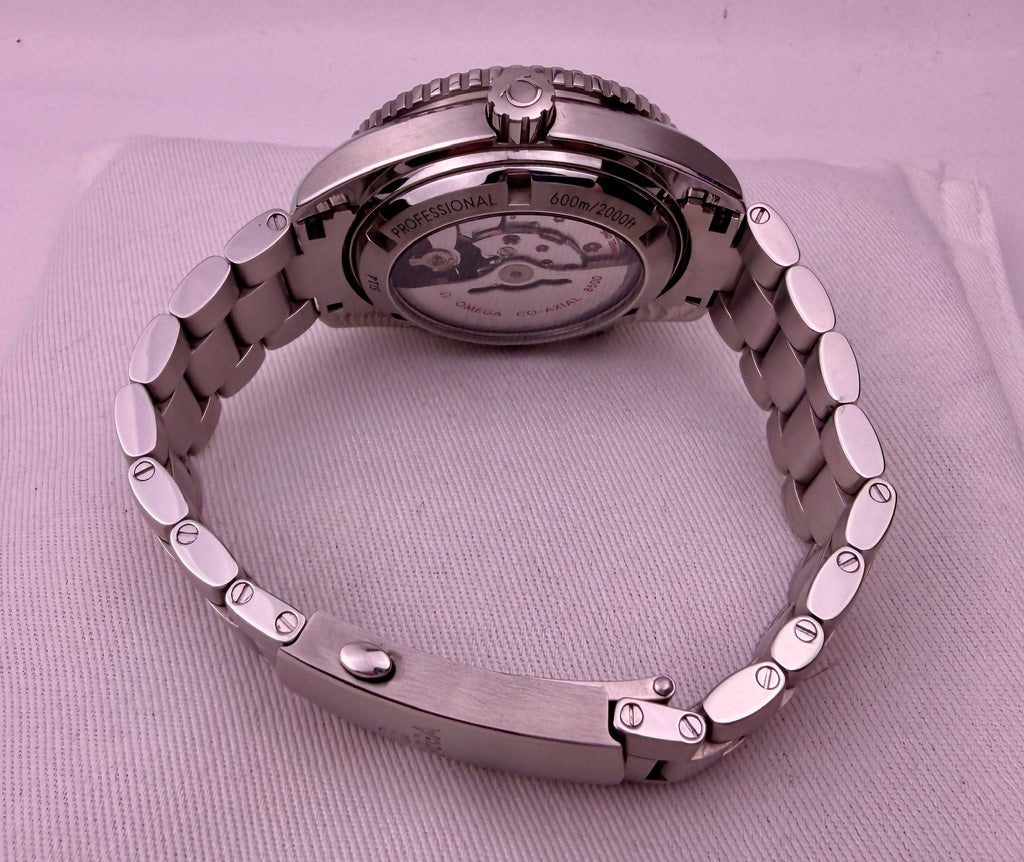 Case #521 — Omega Seamaster Planet Ocean Orange Ref. 232.30.42.21.01.002