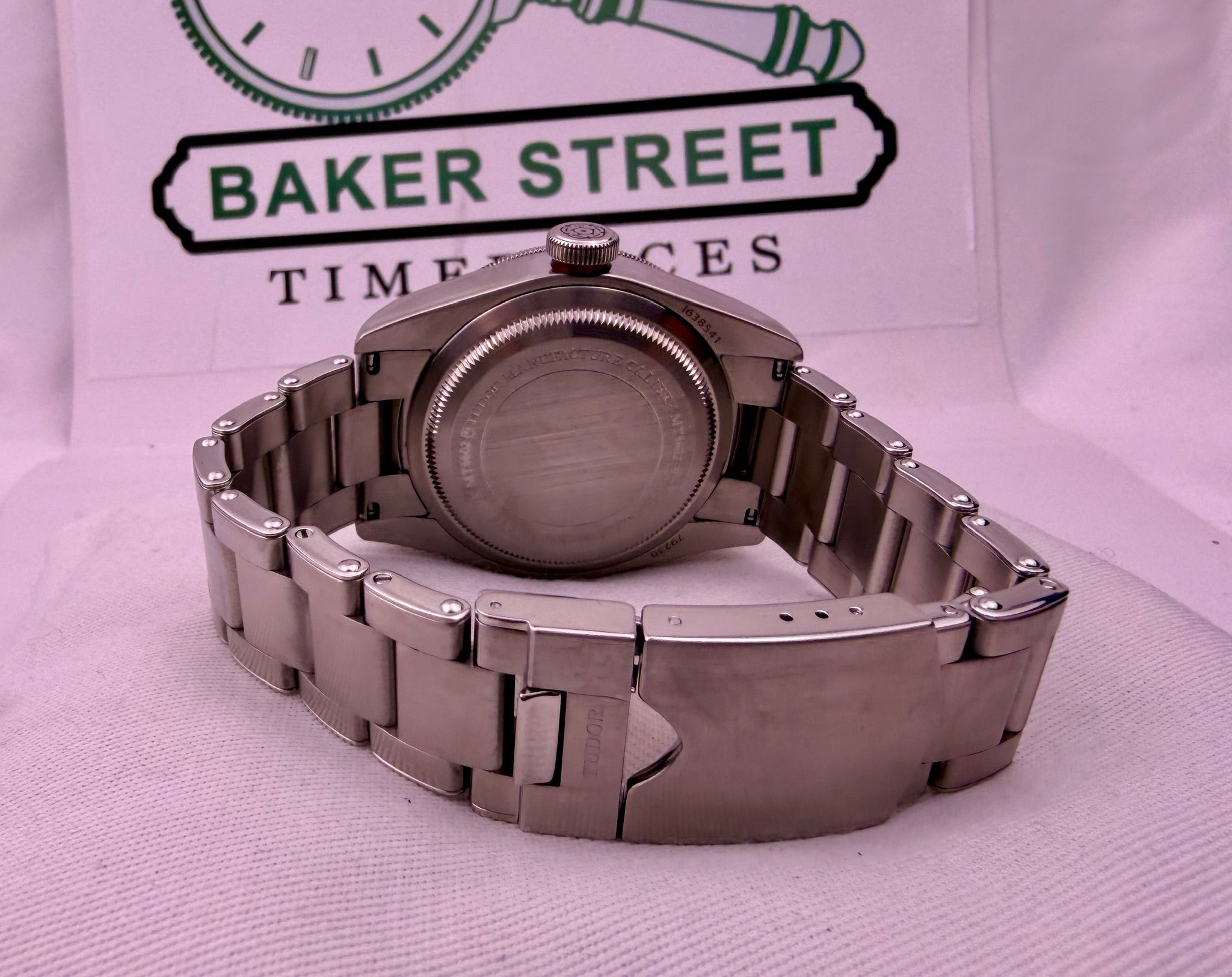 Case #532 — Tudor Black Bay Heritage Red Ref. 79230R