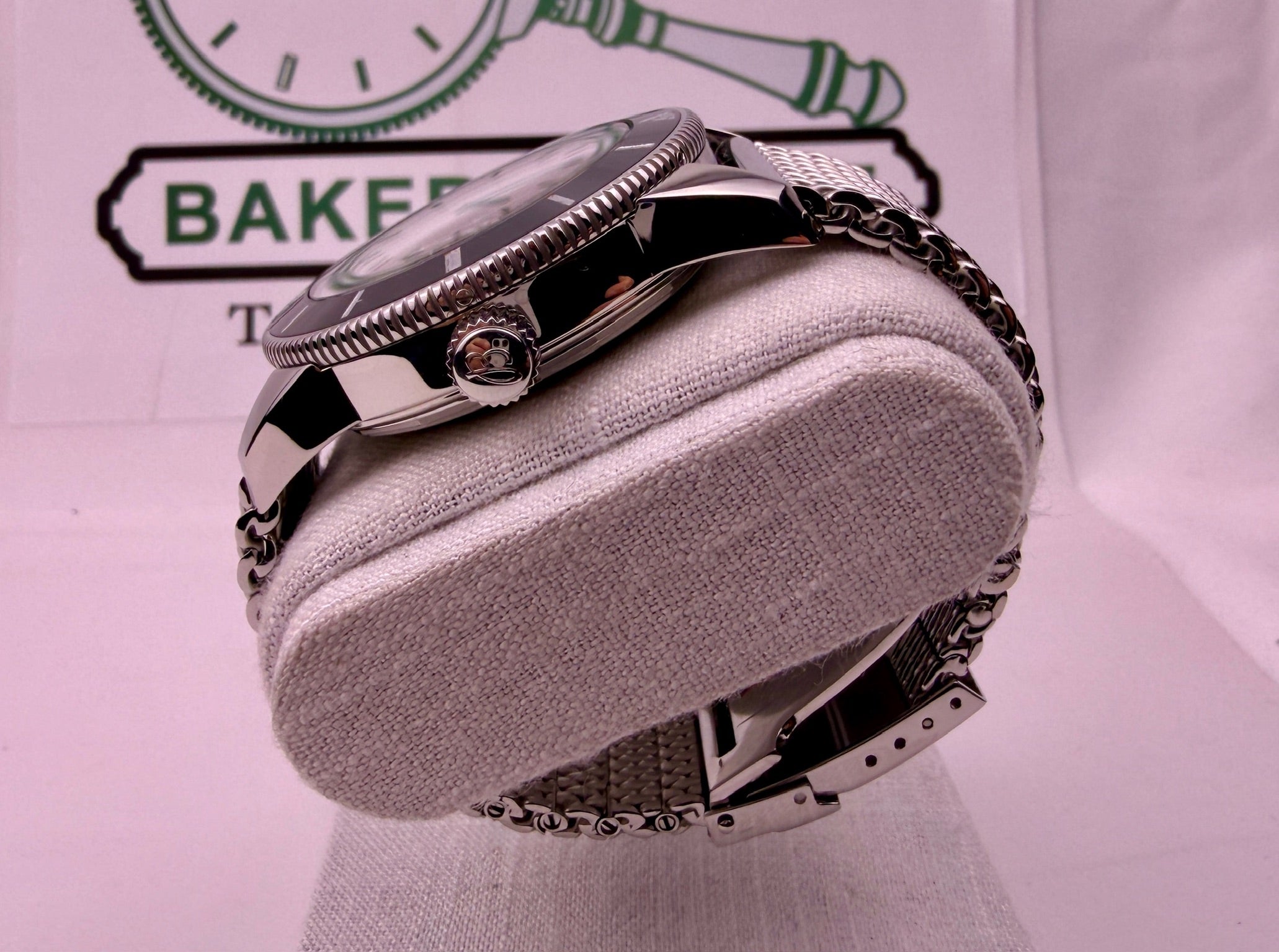 Case #572 — Breitling Superocean Heritage II 42 Ref. AB2010121B1A1