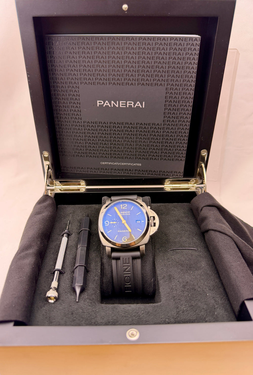 Case #568 — Panerai Luminor Marina 3 Days Titanium Ref. PAM00351